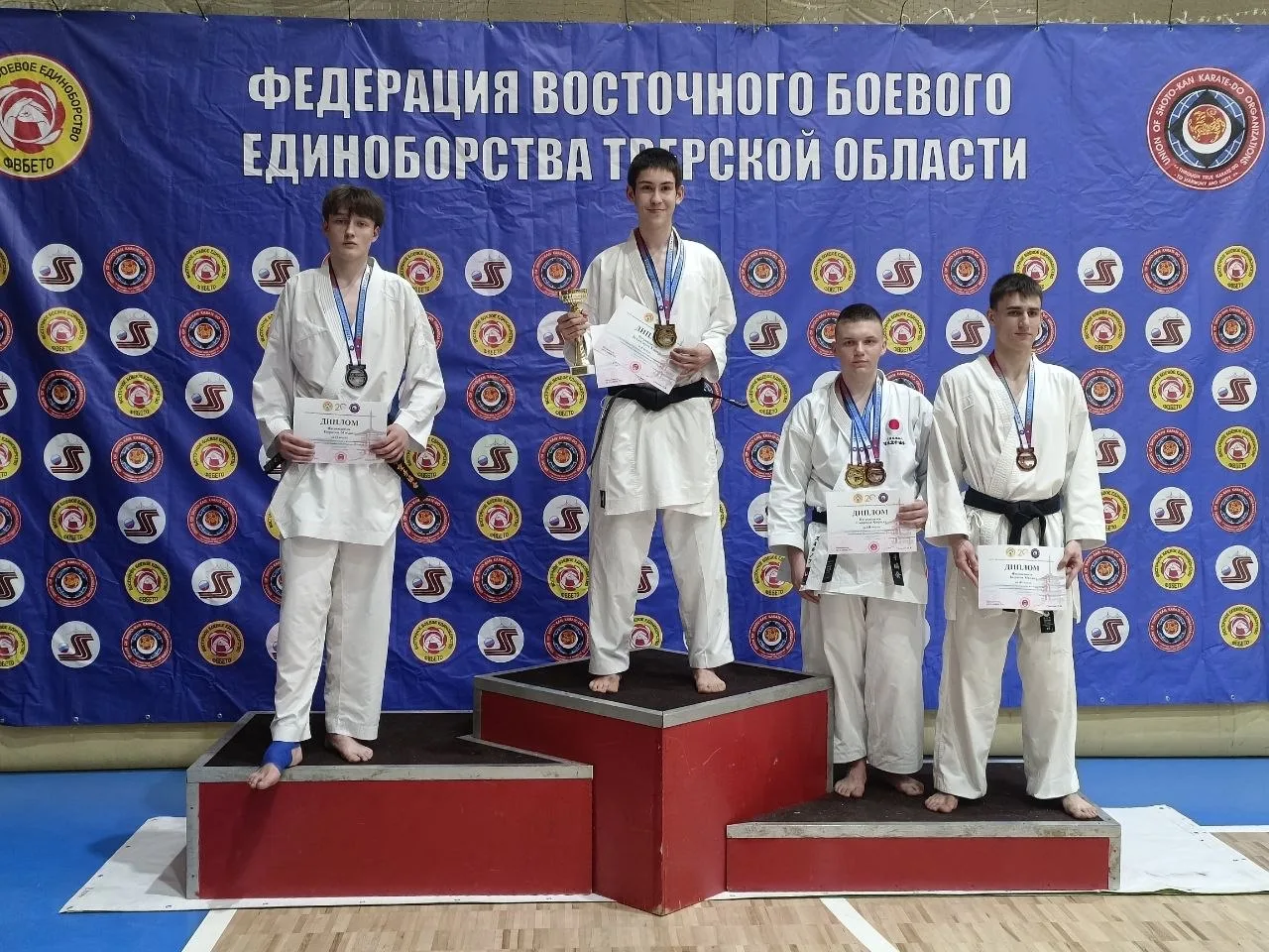 Головокружительные результаты школьной секции карате!  👏Поздравляем победителей и призёров 12‑го Чем