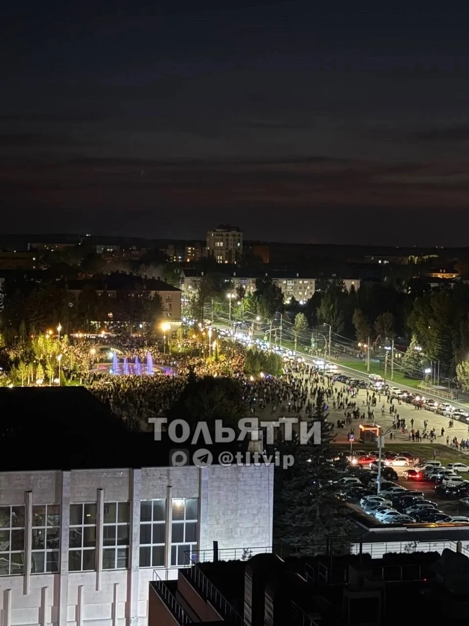 У нас в Тольятти открыли новый современный парк с поющими фонтанами, обзорным мостом, г...
