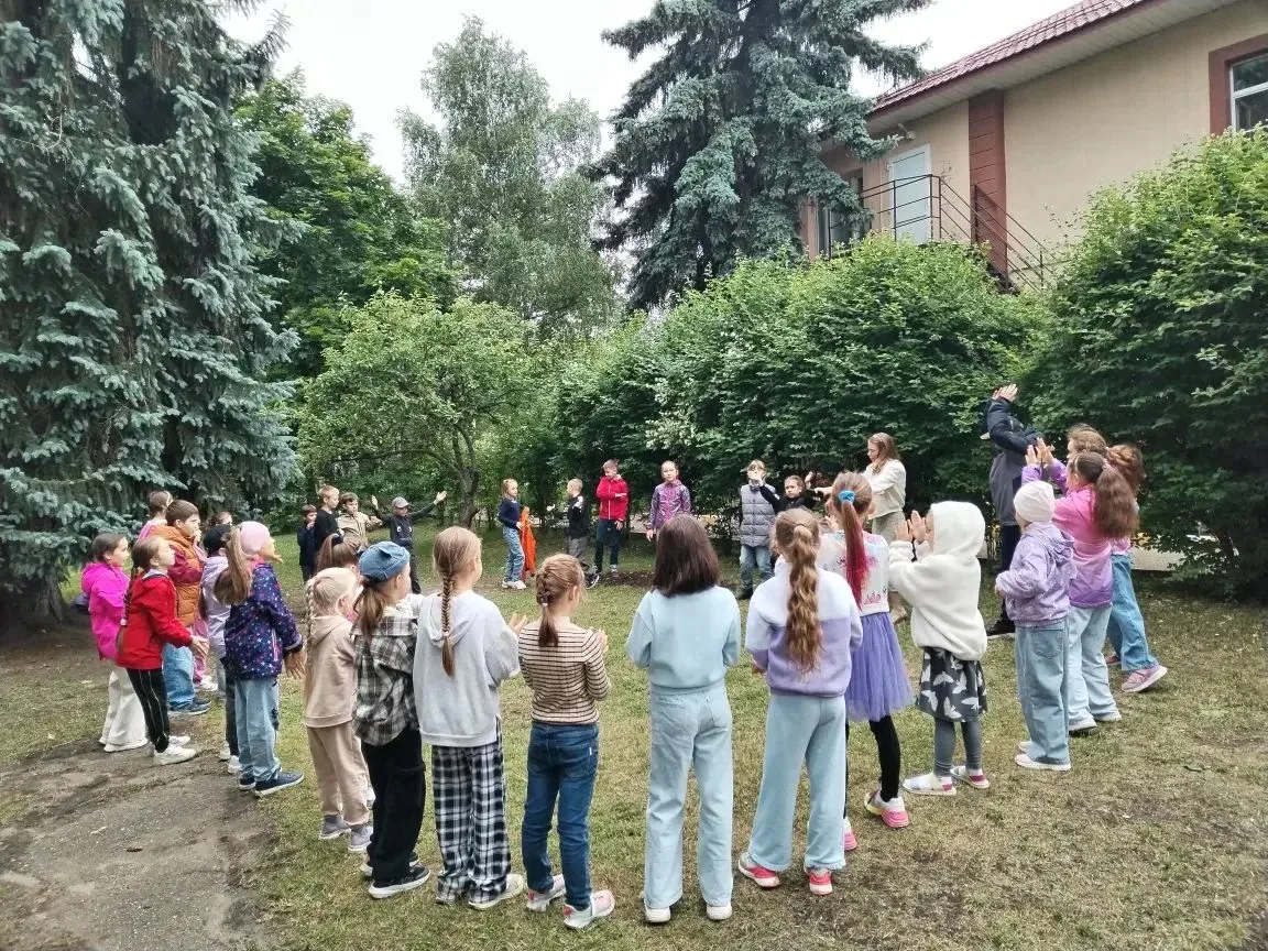 ☀️Наше «Музыкальное лето». День 13☀️

🌦️Хоть на улице и очень пасмурно, у нас в Цкнтре ярко светят 