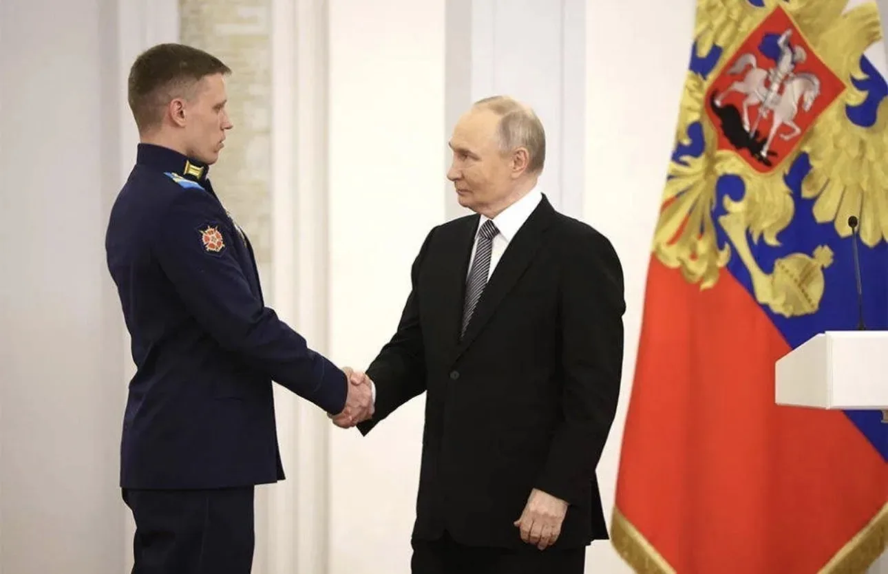 Дорогие жители Кировского района! До окончания предварительного голосования осталось не...