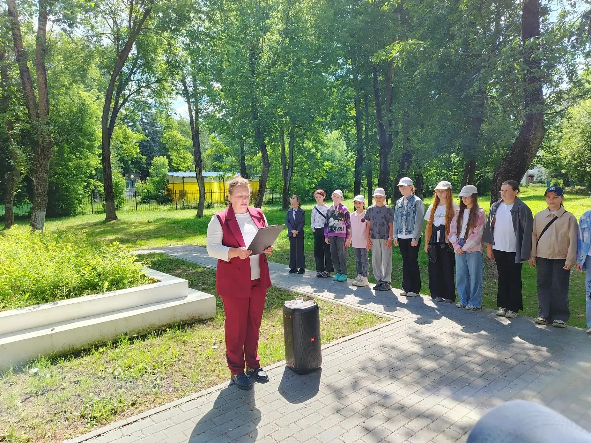 14-й день в «Топольке»: День памяти, полезные финансы и лапта! 🕯️🇷🇺

В преддверии 22 июня — Дня п