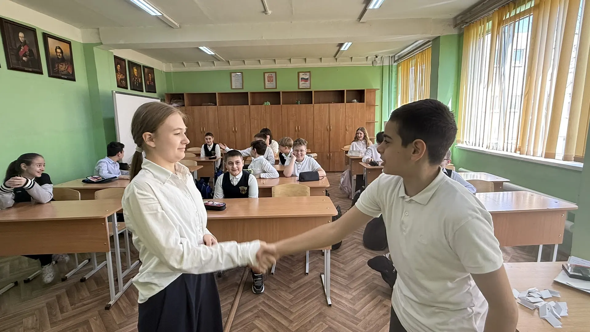 Психологический тренинг на сплочение коллектива с элементами арт-терапии.  Благоприятный климат в ко