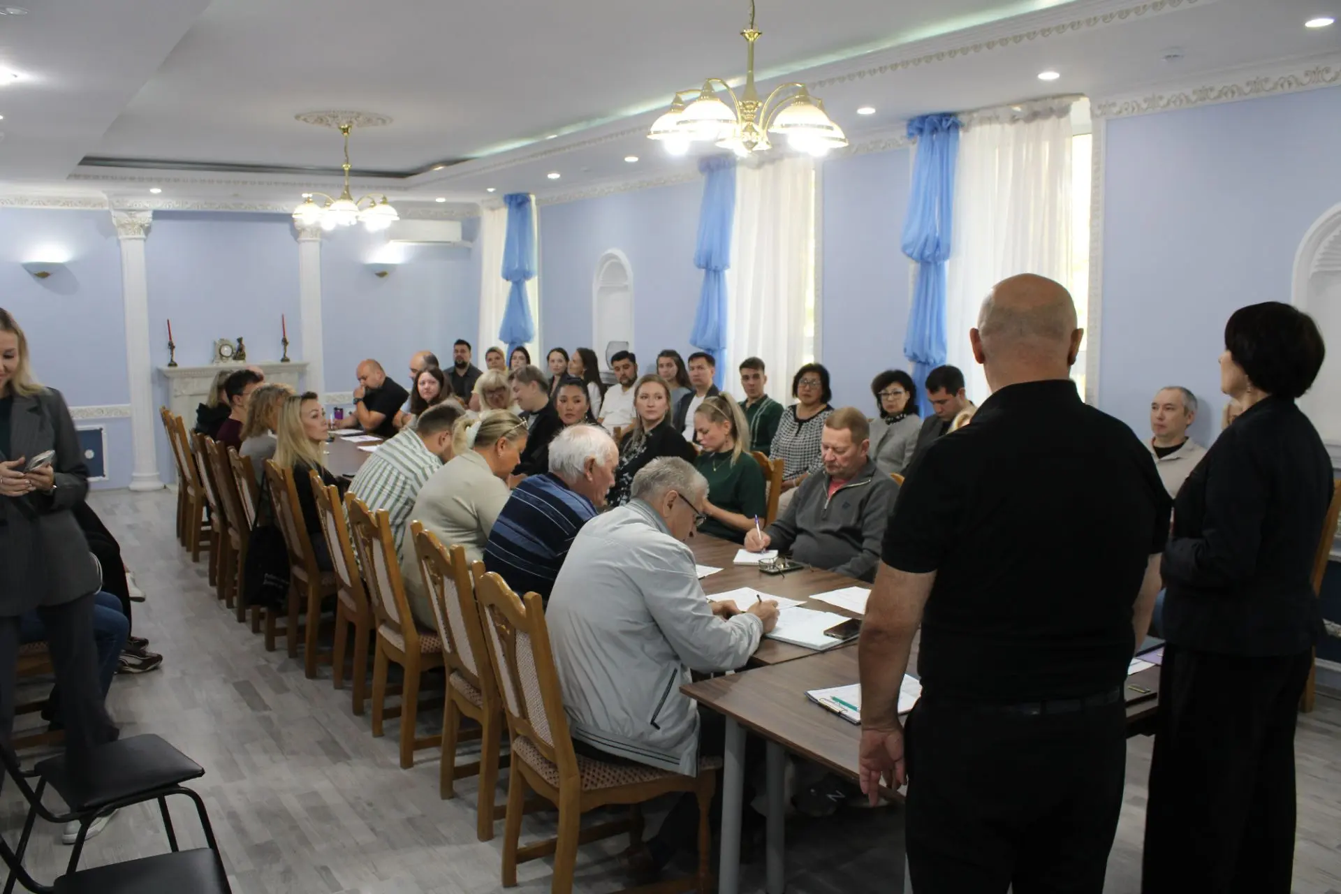 Важная встреча в Городском Дворце культуры!