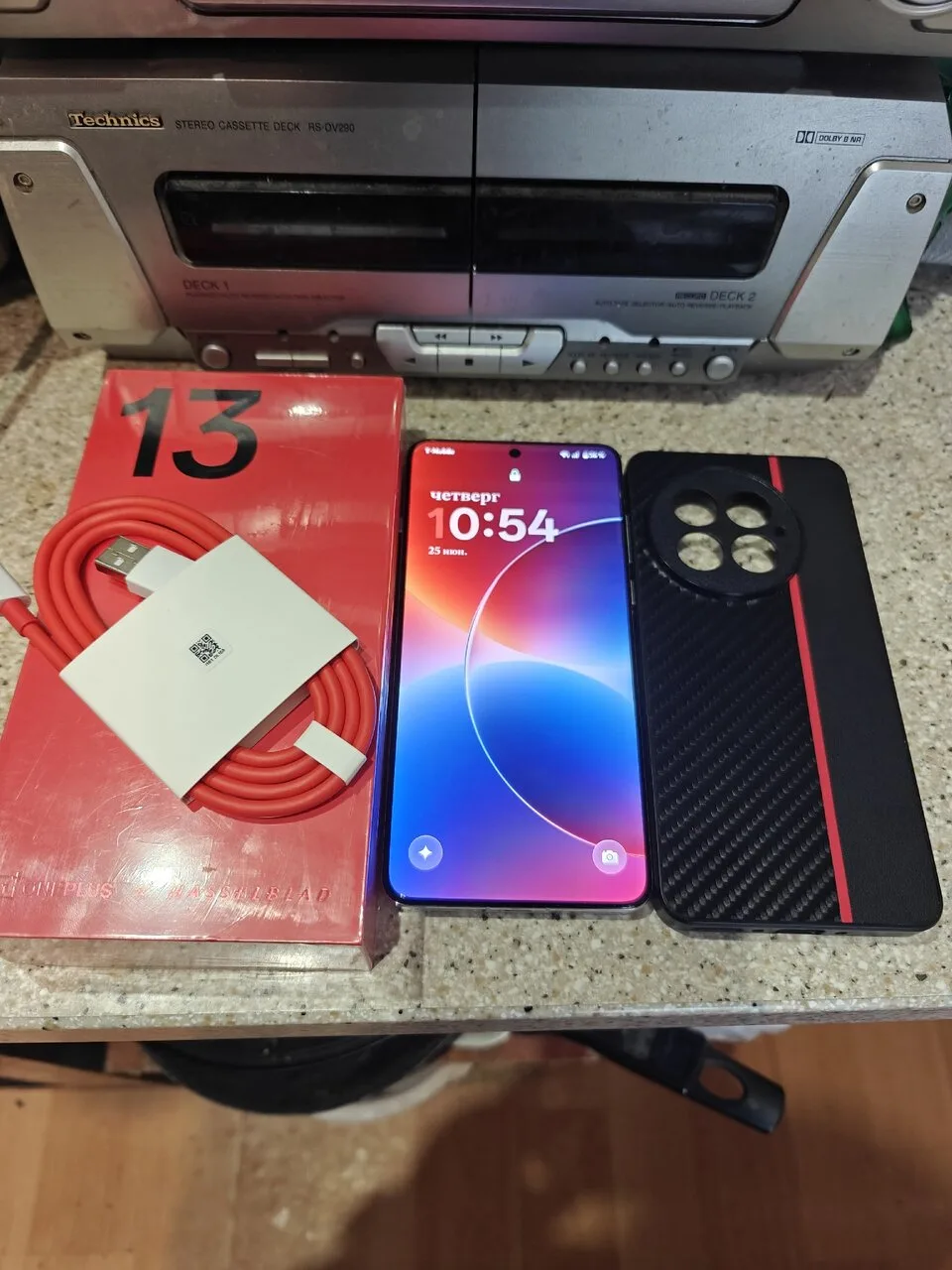 Продам OnePlus 13 16/512 глобальная версия, новый, 45000