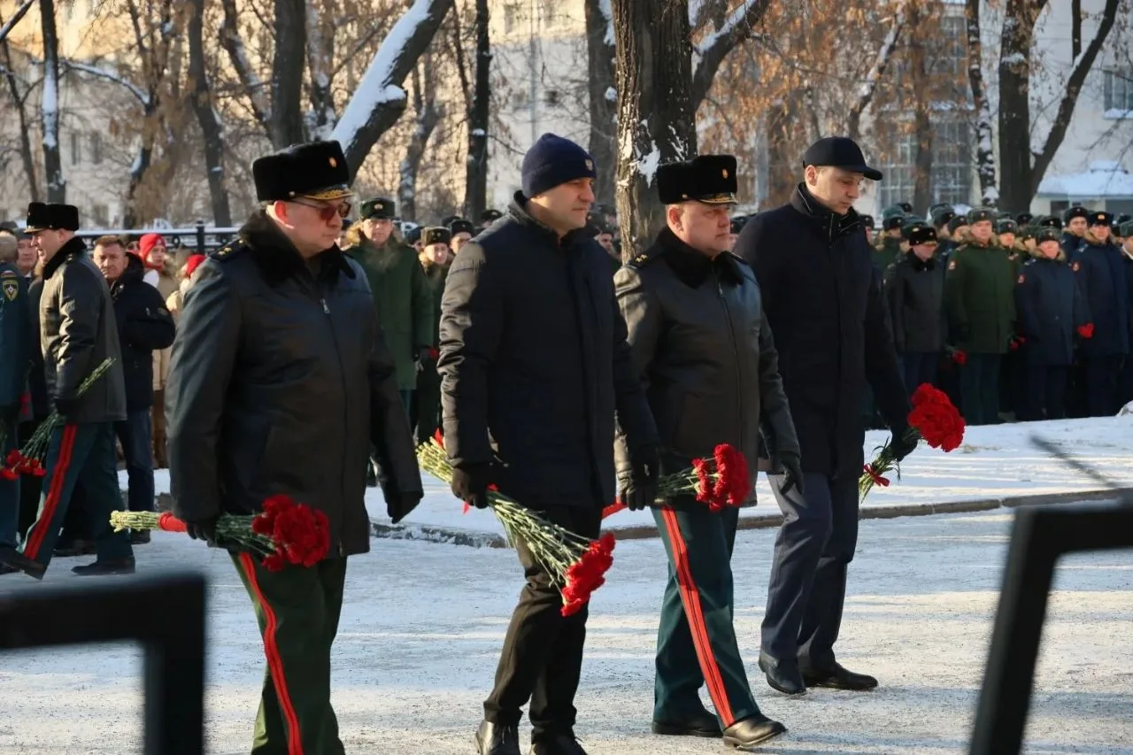 🎖В День защитника Отечества в Екатеринбурге вместе с командованием Центрального военного округа, вет