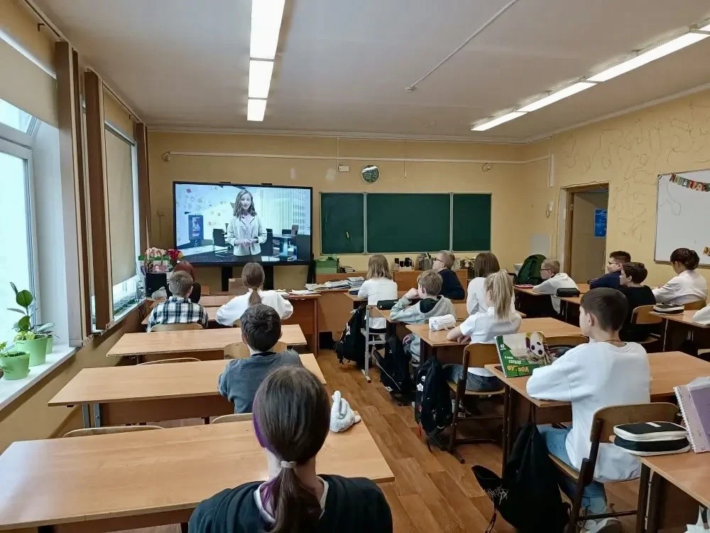 Разговоры о важном: что значит работать в команде 🚀  💬 Сегодня на занятии «Разговоры о важном» мы го