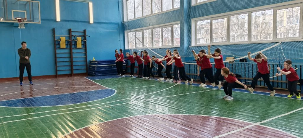Сегодня, в завершающий день Недели молодого педагога, провели уроки Албутов Н.В. и Митрофанова Р.З. 