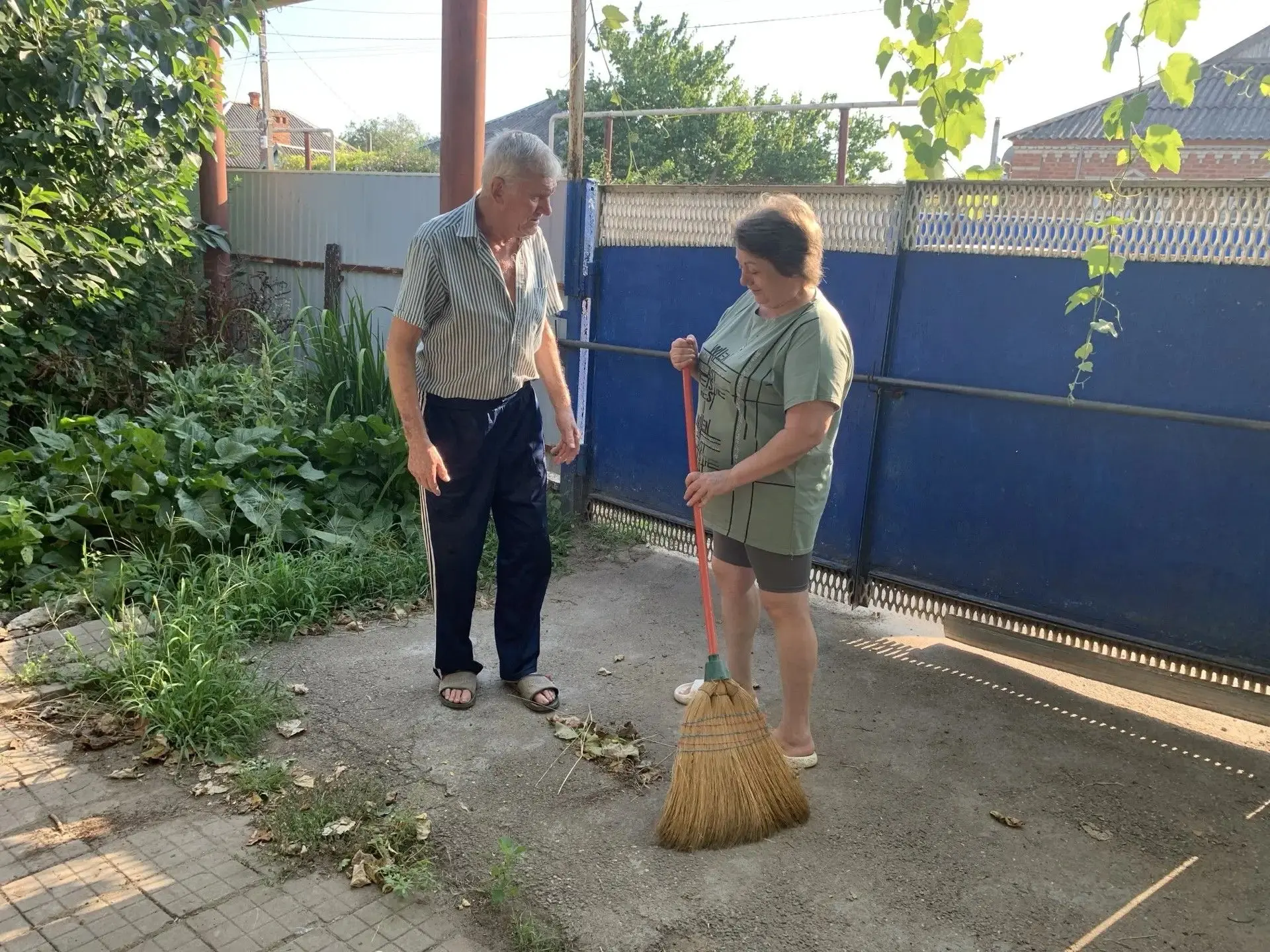 Чистый двор — чистота и забота 🧹🏡