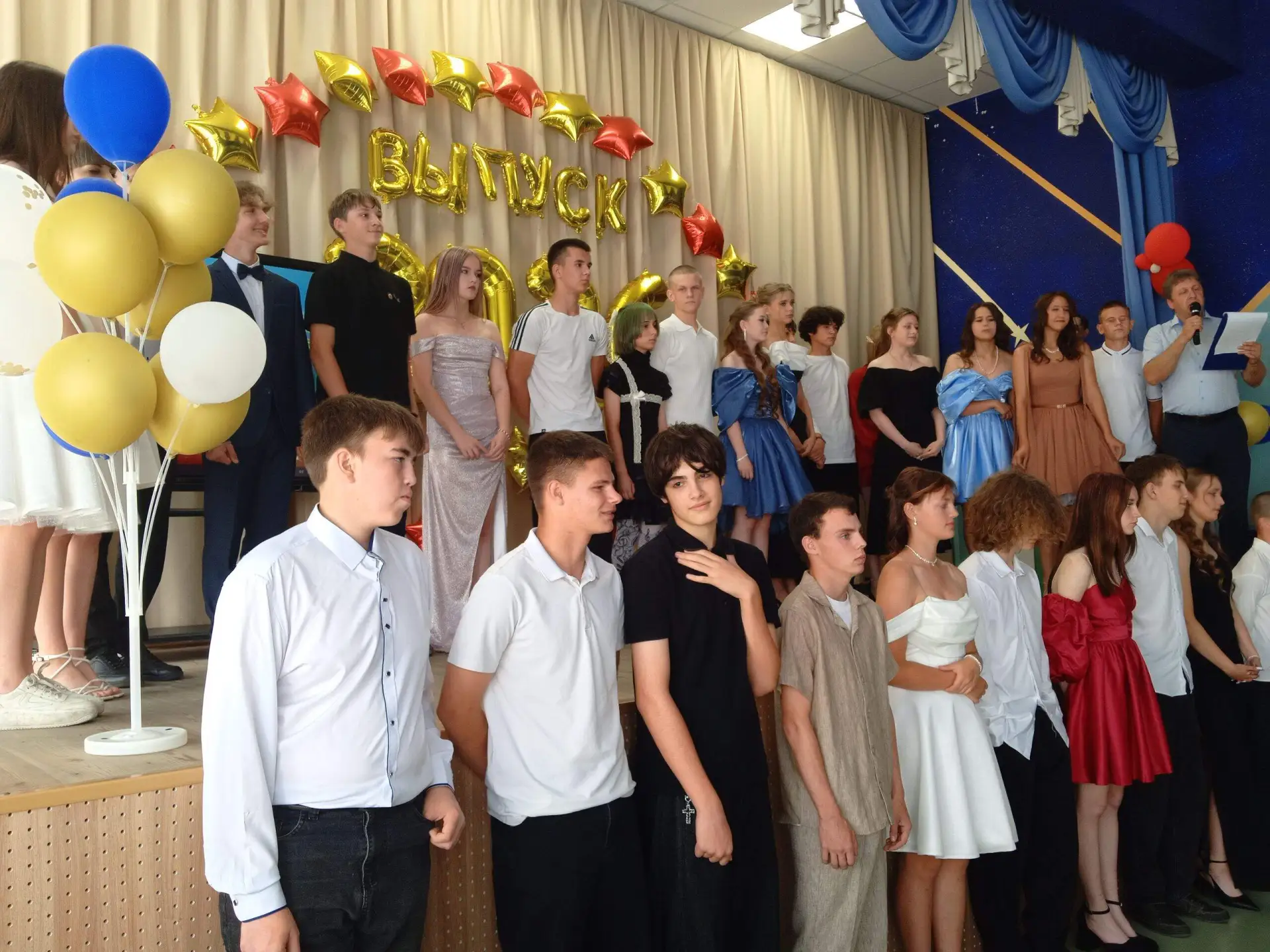 🏫 В нашей школе прошёл долгожданный выпускной для 9-х классов!
🎓Это был трогательный и красивый пр