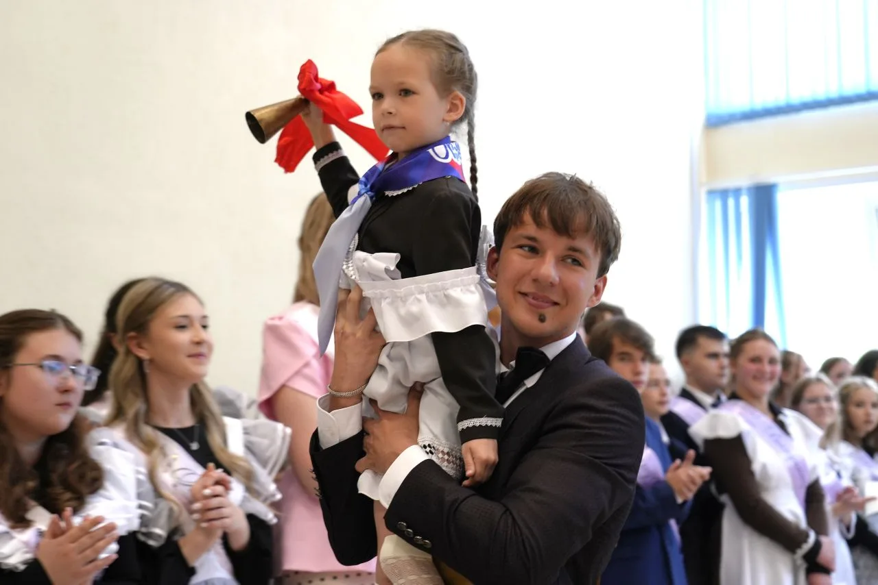 🎓 Прощай, родная школа! В добрый путь, выпускники!