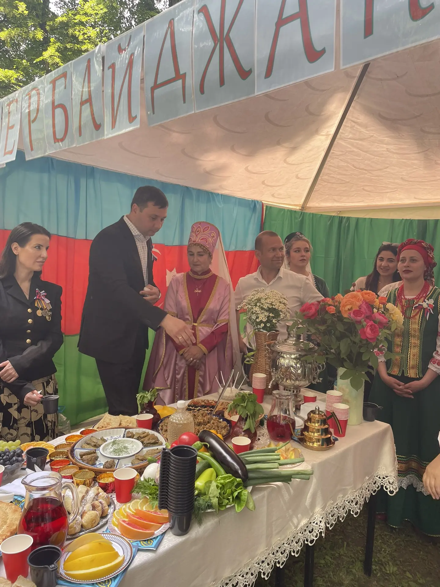 Сегодня в ст. Северской в парке культуры провели праздничные мероприятия в честь Дня России и дня об