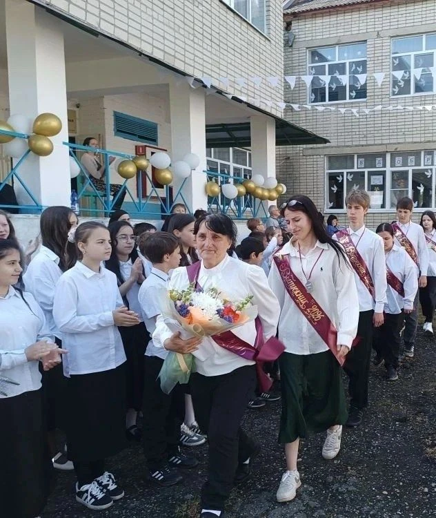 В добрый путь, дорогие выпускники! Удачи в предстоящих экзаменах. 🙏🏻🤞🎉🥳❤️🥰