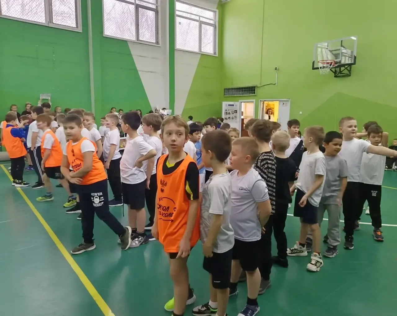 А вот звезда 2Д класса- Егоров Арсений ⭐️  🥋Он занимается каратэ в клубе «Контакт». За время своих т