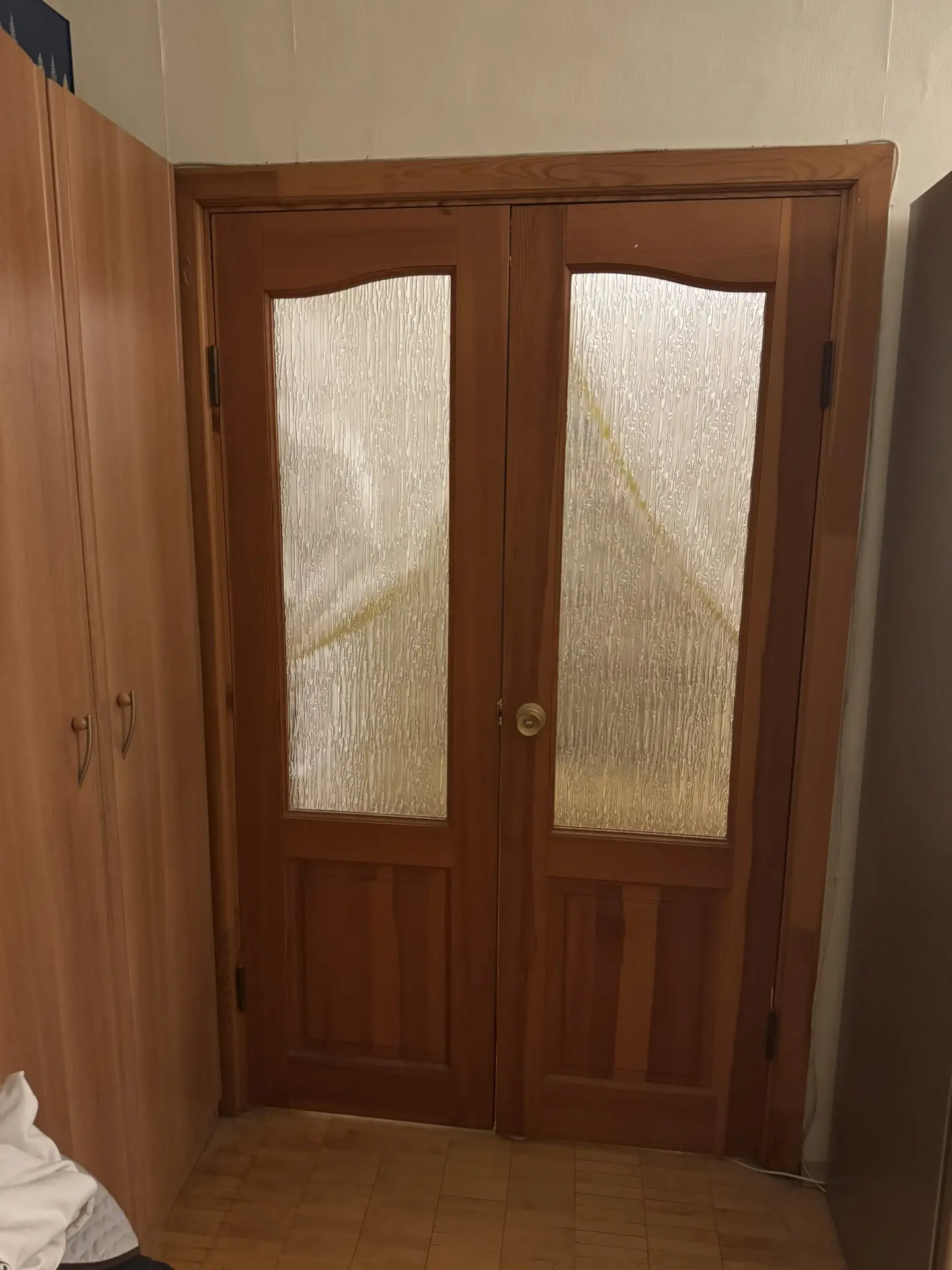 Продается дверь двустворчатая. 120*200💰Цена 2550  Для связи ⬇️  https://max.ru/u/f9LHodD0cOLDAi19fYg