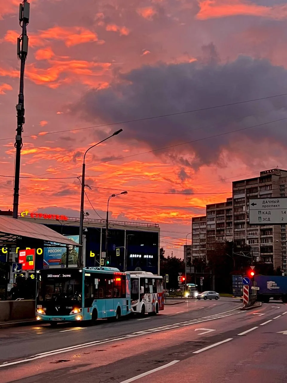 🌇 Великолепный рассвет был сегодня в Петербурге