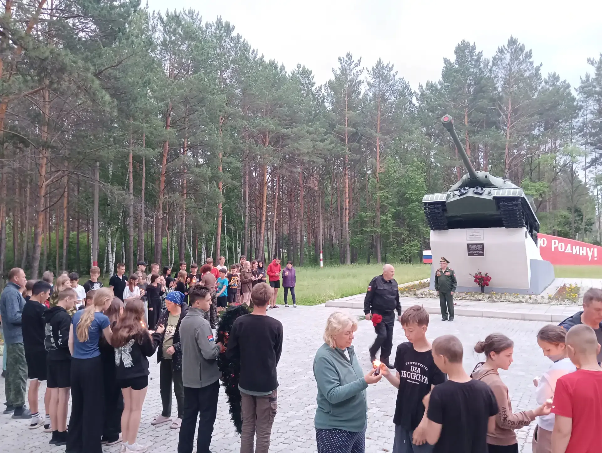 Сегодня в п. Моховая Падь отдали дань  памяти павшим героям в период Великой Отечественной войне  22