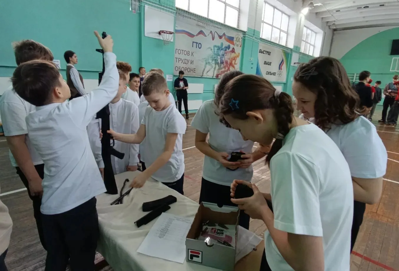 Это было мощно! 🇷🇺💥  Сегодня в нашей школе прошёл отборочный этап легендарной военно-патриотической 