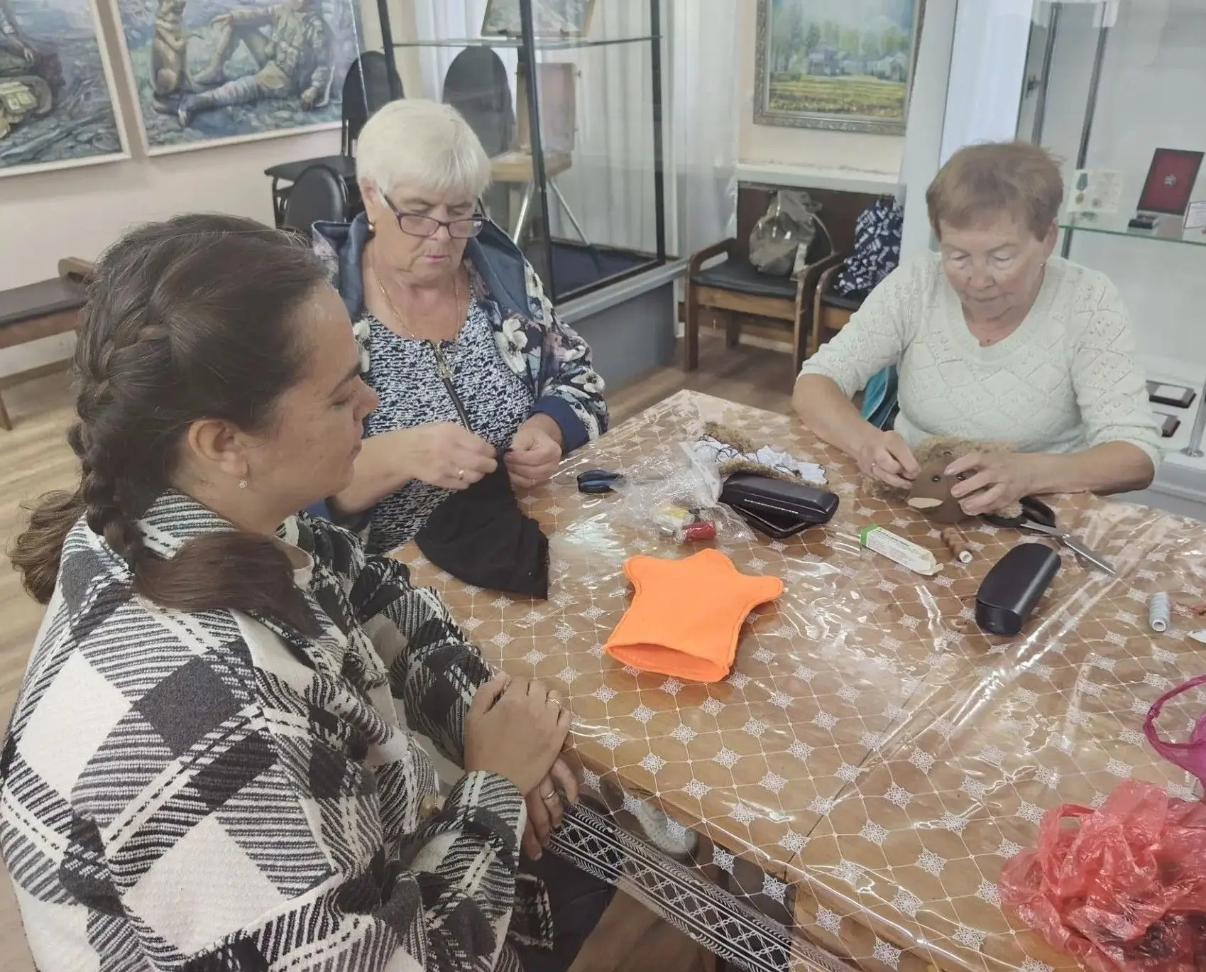 ❗️Мастер-класс от клуба "Досуг": сказка "Колобок" в куклах на руку!