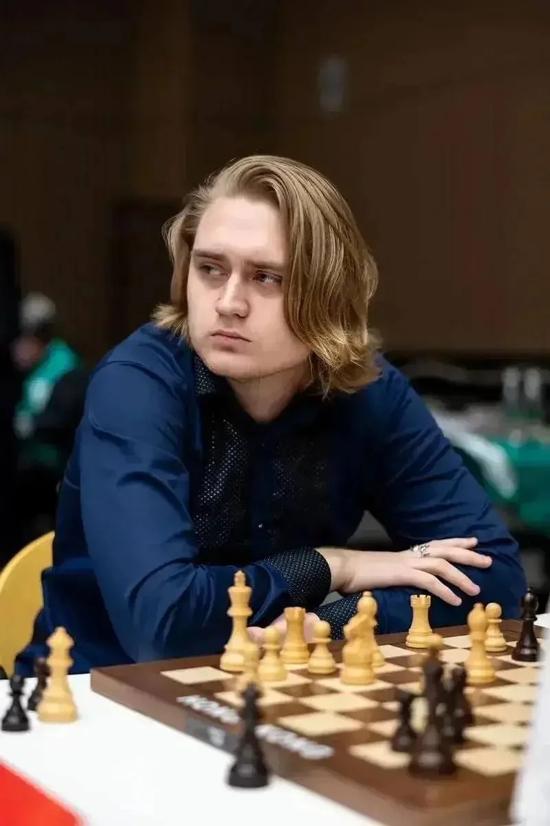 Гроссмейстер из Тольятти завоевал титул чемпиона Азии по быстрым шахматам

Тольяттинский шахматист А