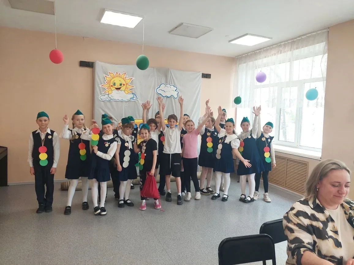 🥇Отряд ЮИД 3 класса Б Гимназии одержал победу в городском конкурсе «В лучах светофора  — 2026»  🚦14 
