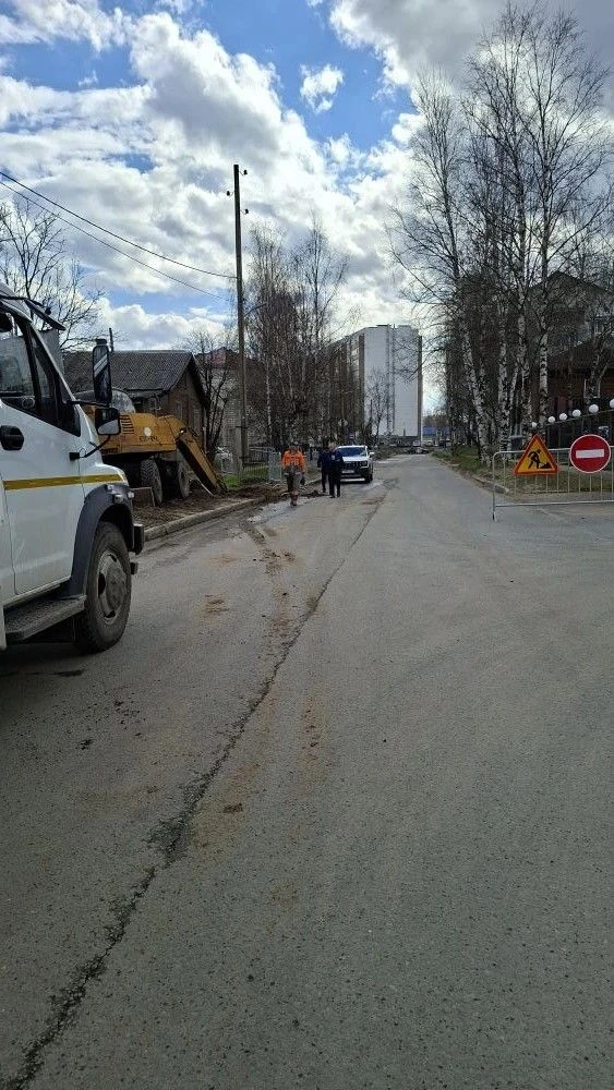 🛠 В рамках капитального ремонта начались работы по перекладке канализационного "Коллектора №3 от ул.