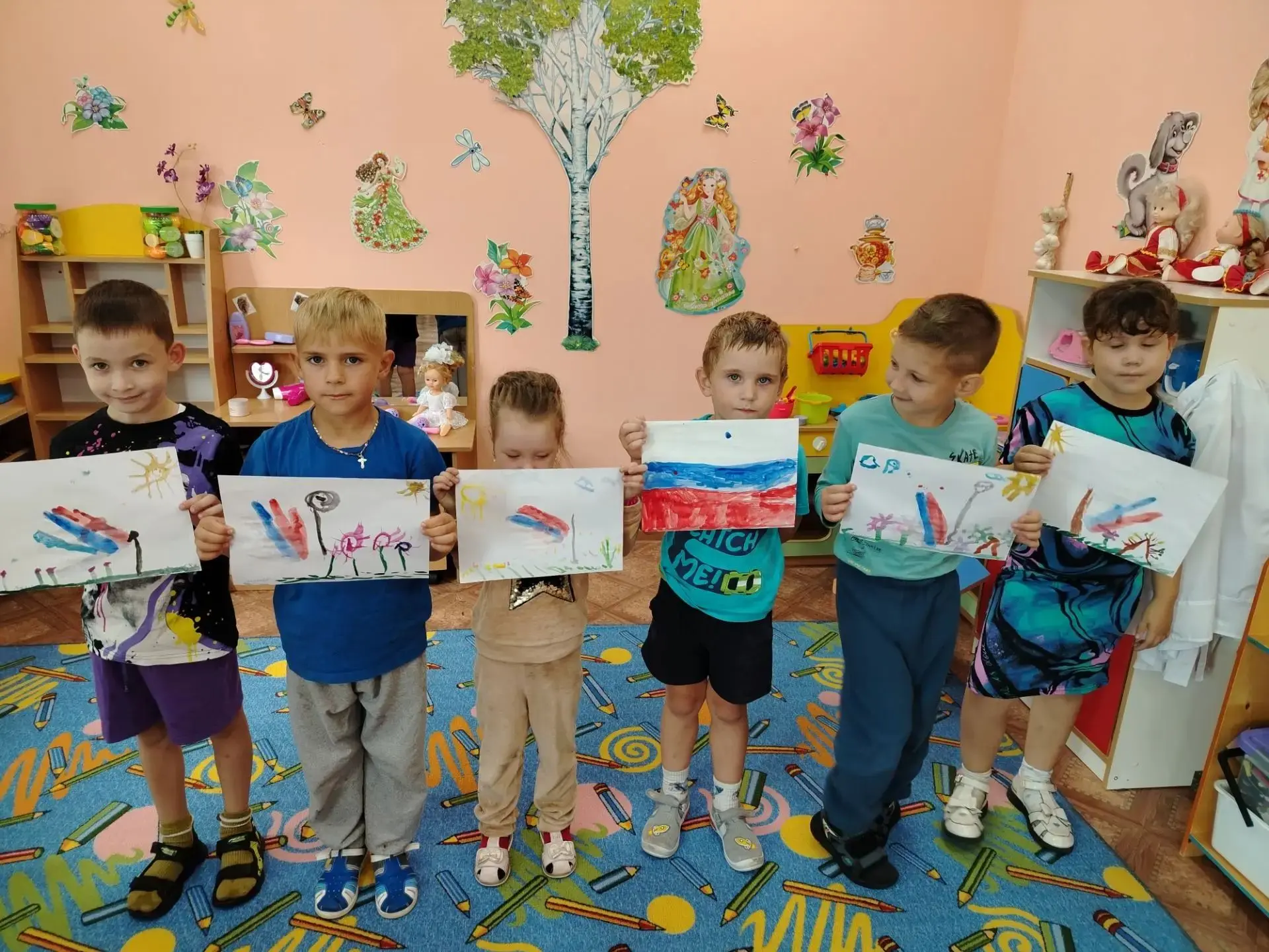 22 августа в России отмечается День Государственного флага Российской Федерации. Этот ф...