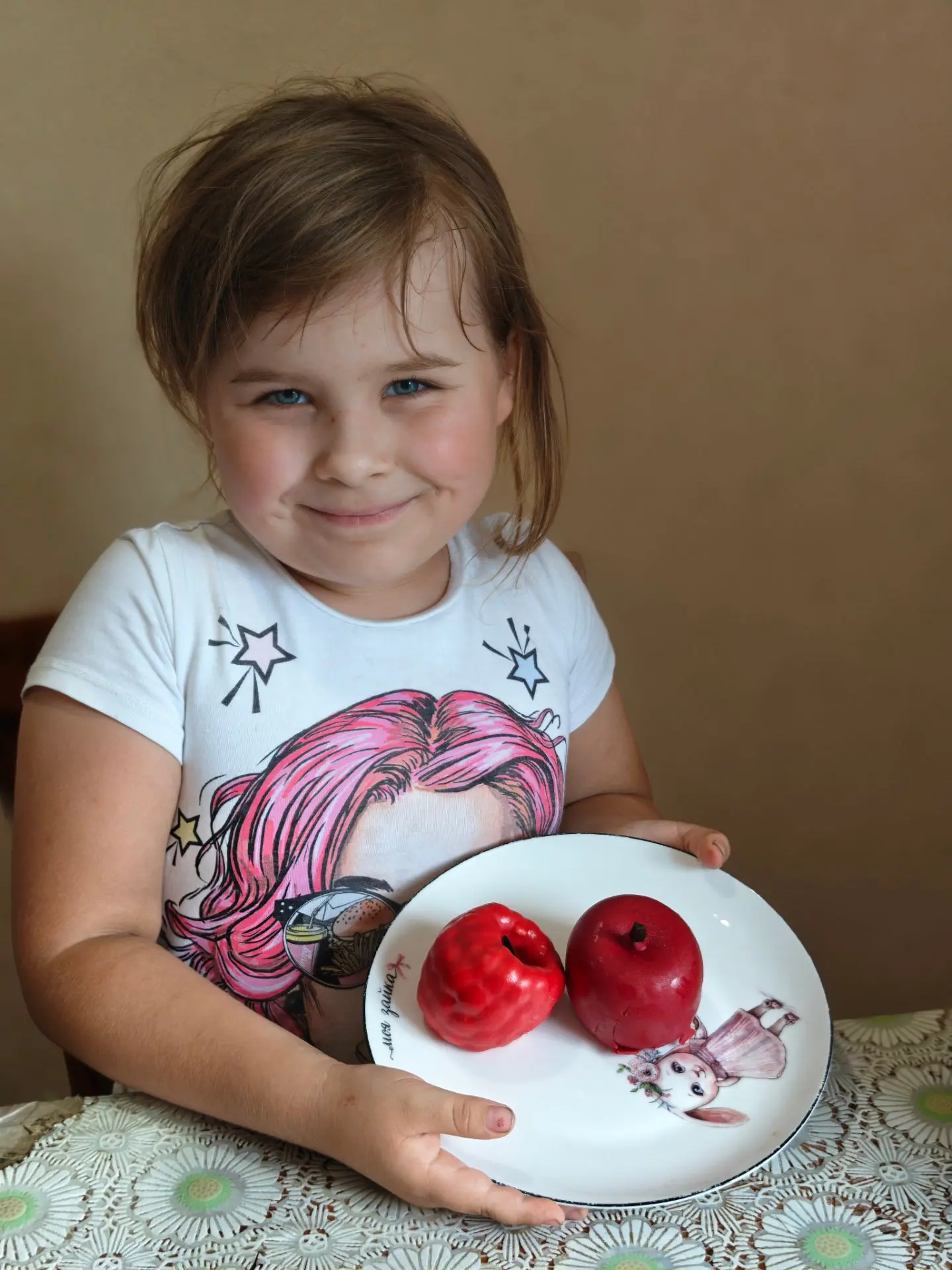 Малинка и Вишенька, перекус вкусняшками😁