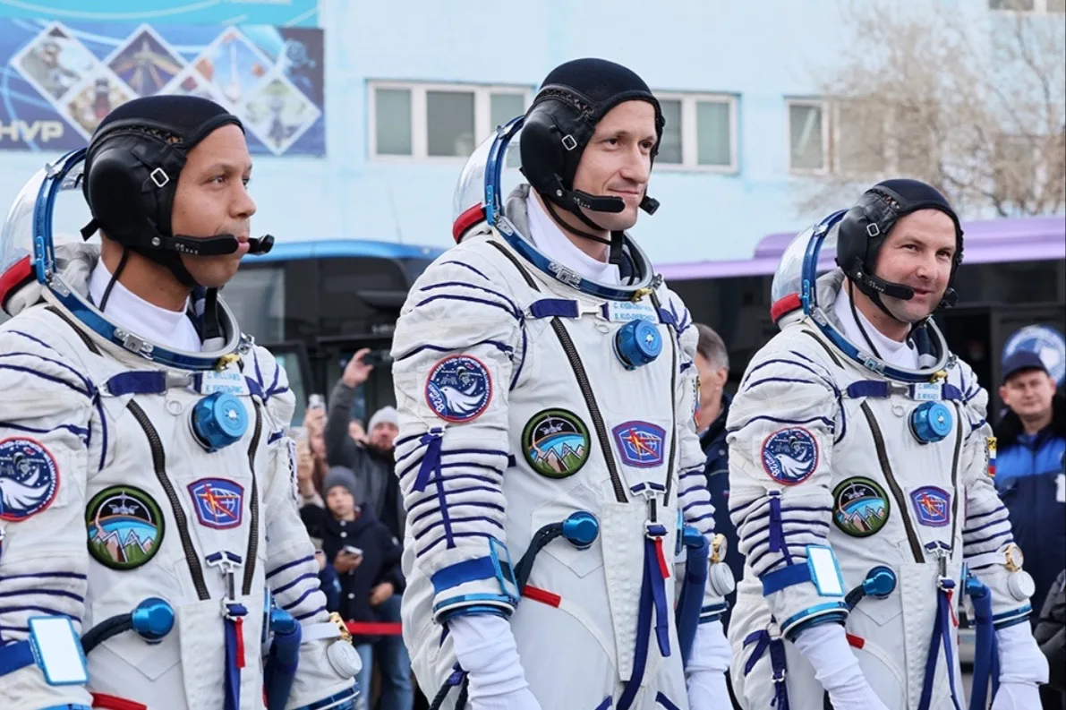 А сегодня Земля встретила экипаж корабля «Союз МС-28».
