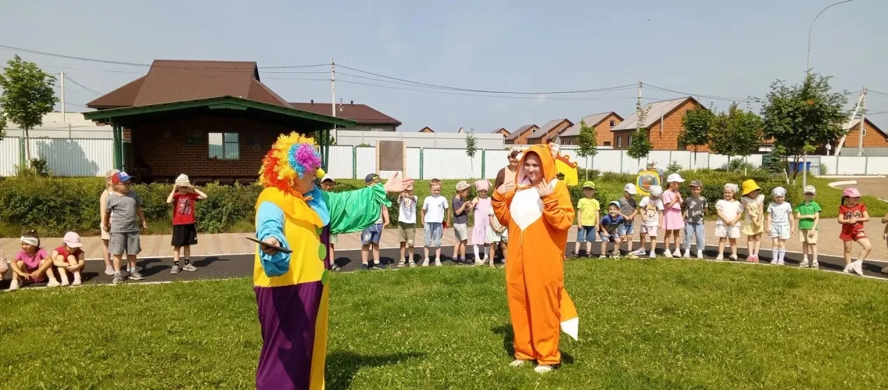 Сегодня в нашем детском саду было особенно шумно, весело и ярко! Прошло развлекательное...