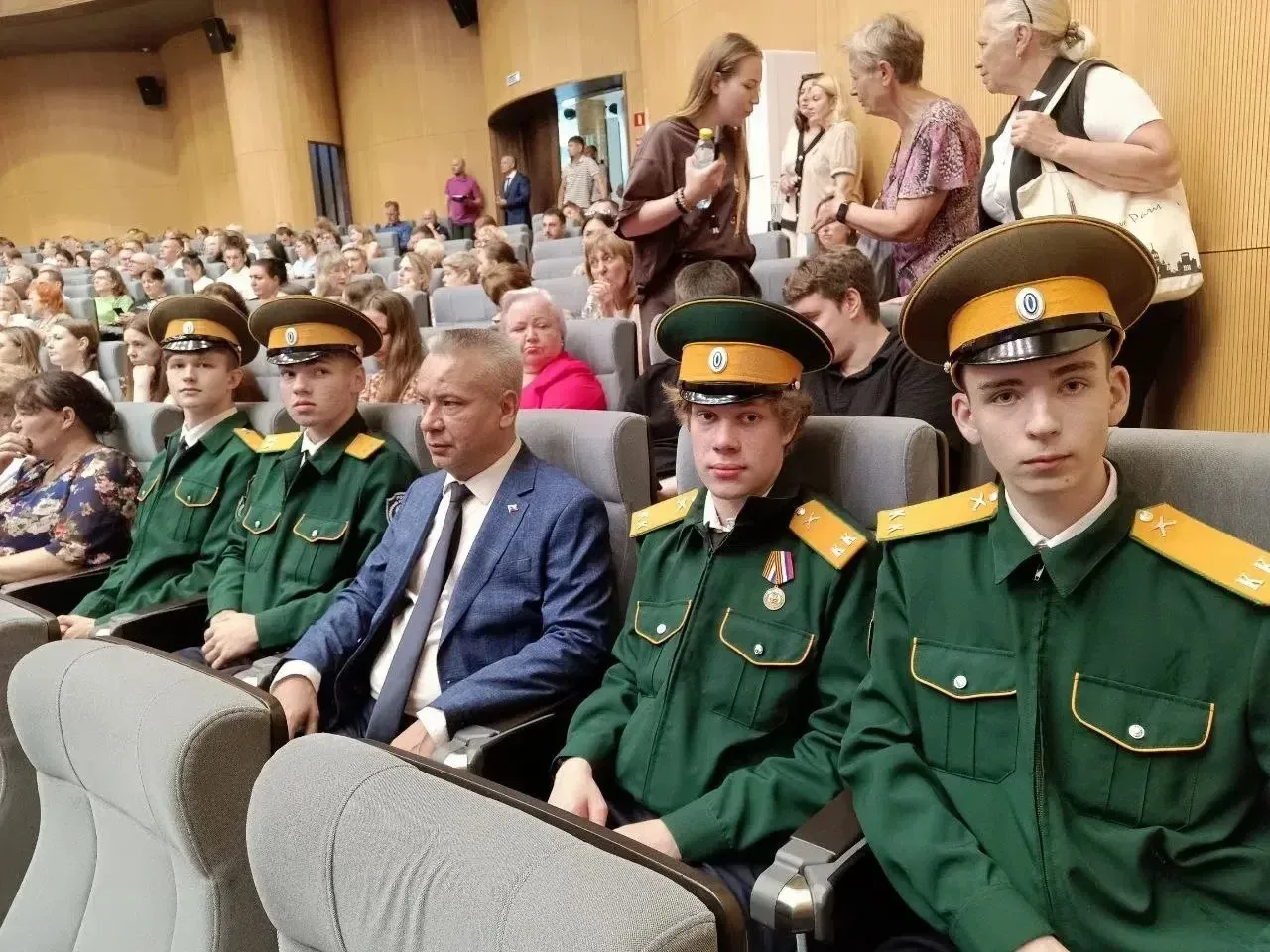 🫡 Казаки и кадеты ГКО «Крепость Владивосток» приняли участие во встрече, на которой гл...