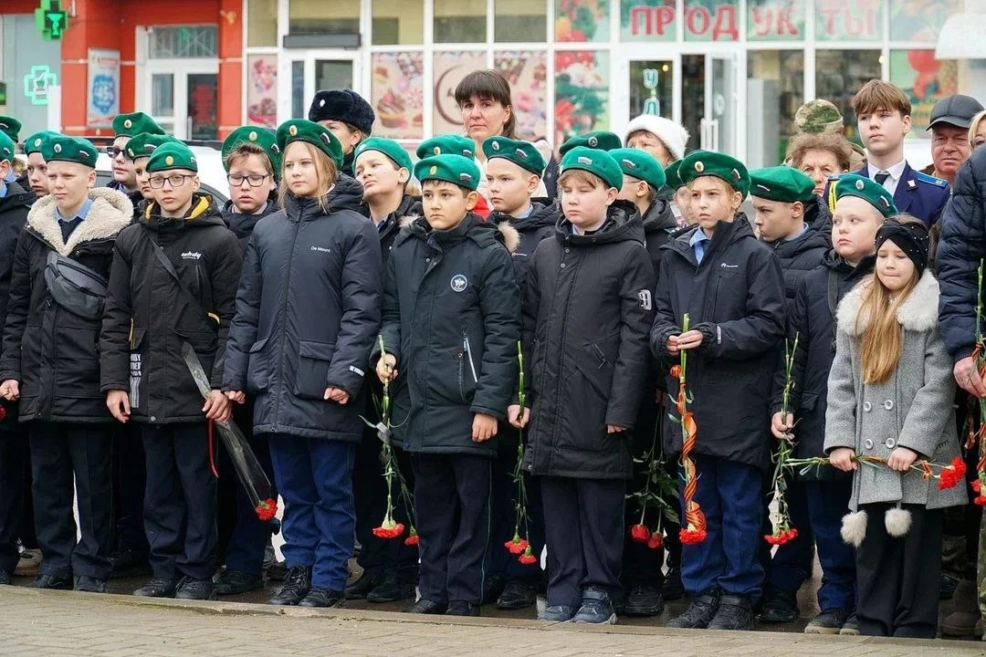 🇷🇺15 февраля - День памяти воинов-интернационалистов🇷🇺  В сквере памяти воинов-интернационалистов со