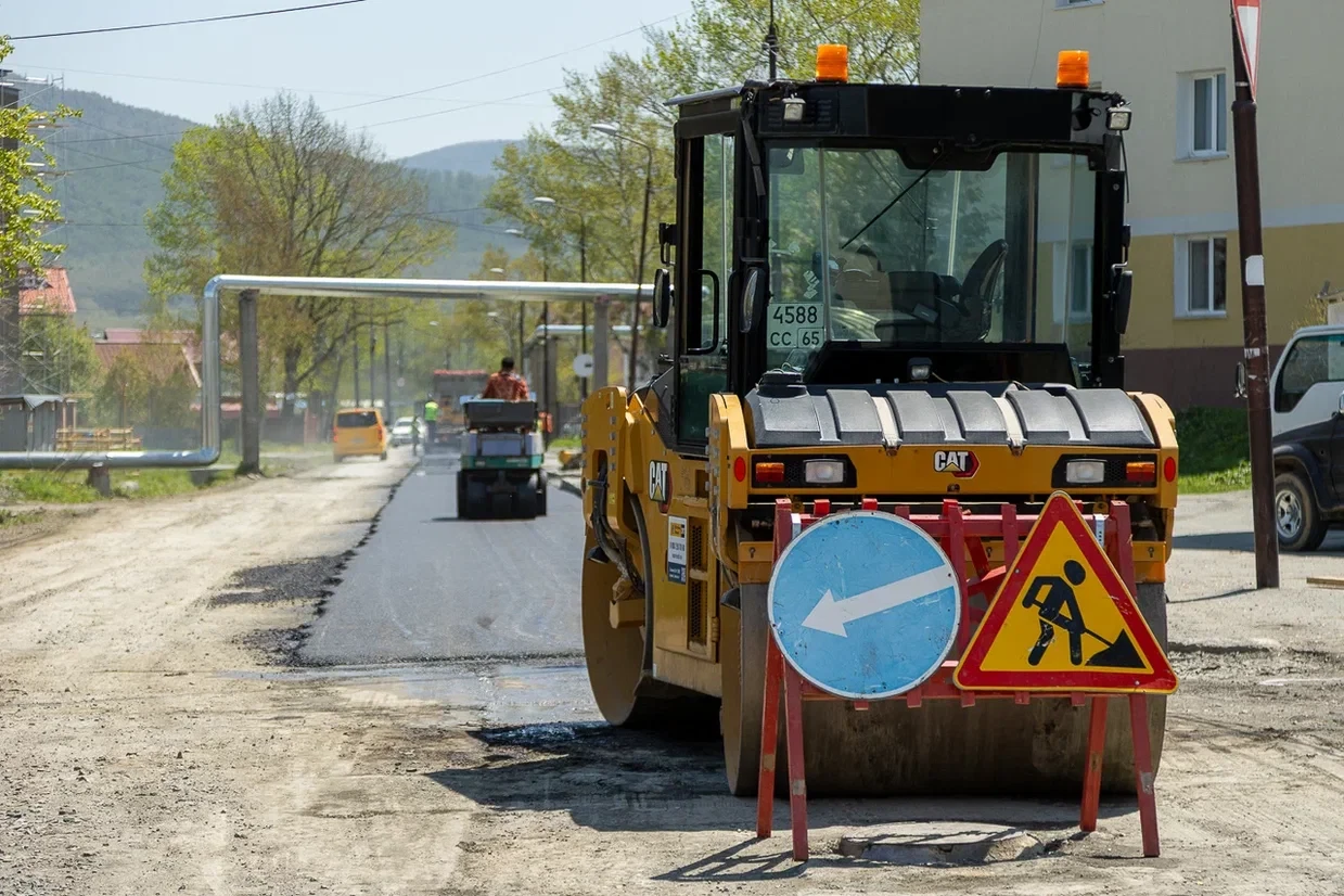 🚧 В Луговом завершается ремонт улицы 2-ой Железнодорожной  Работы здесь стартовали в начале прошлой 