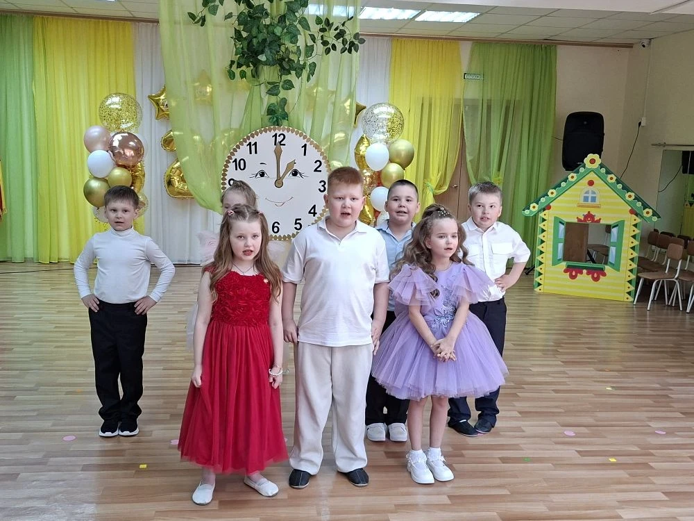 ВЫПУСКНОЙ В "БЕРЕЗКЕ": "ОДИН ДЕНЬ ЖИЗНИ ДЕТСКОГО САДА" ПРОШЕЛ НА УРА!