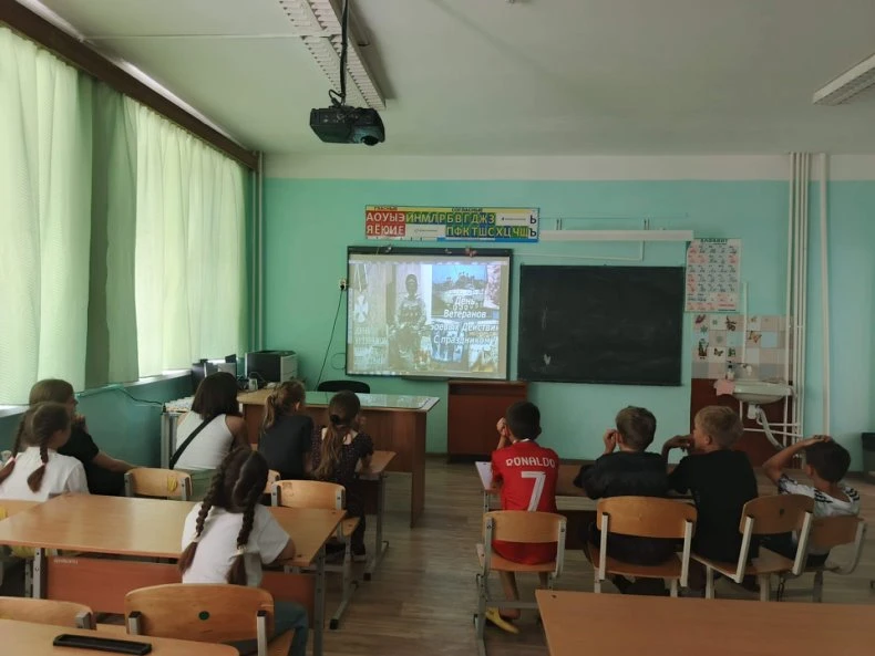 1 июля отмечают День ветеранов боевых действий в России.В Нагибинской СОШ прошла беседа с детьми.

В