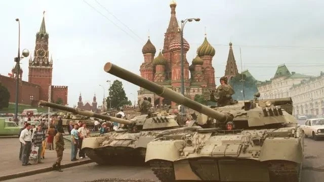 Август 91-го: радость и заботы  Запада
