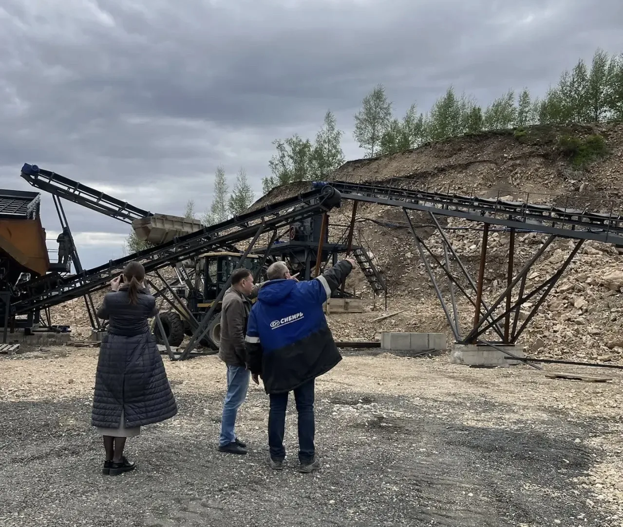 💪Продолжаем рассказывать о своей работе!

В Юргинском округе готовят к запуску новый карьер!

👣Мы 