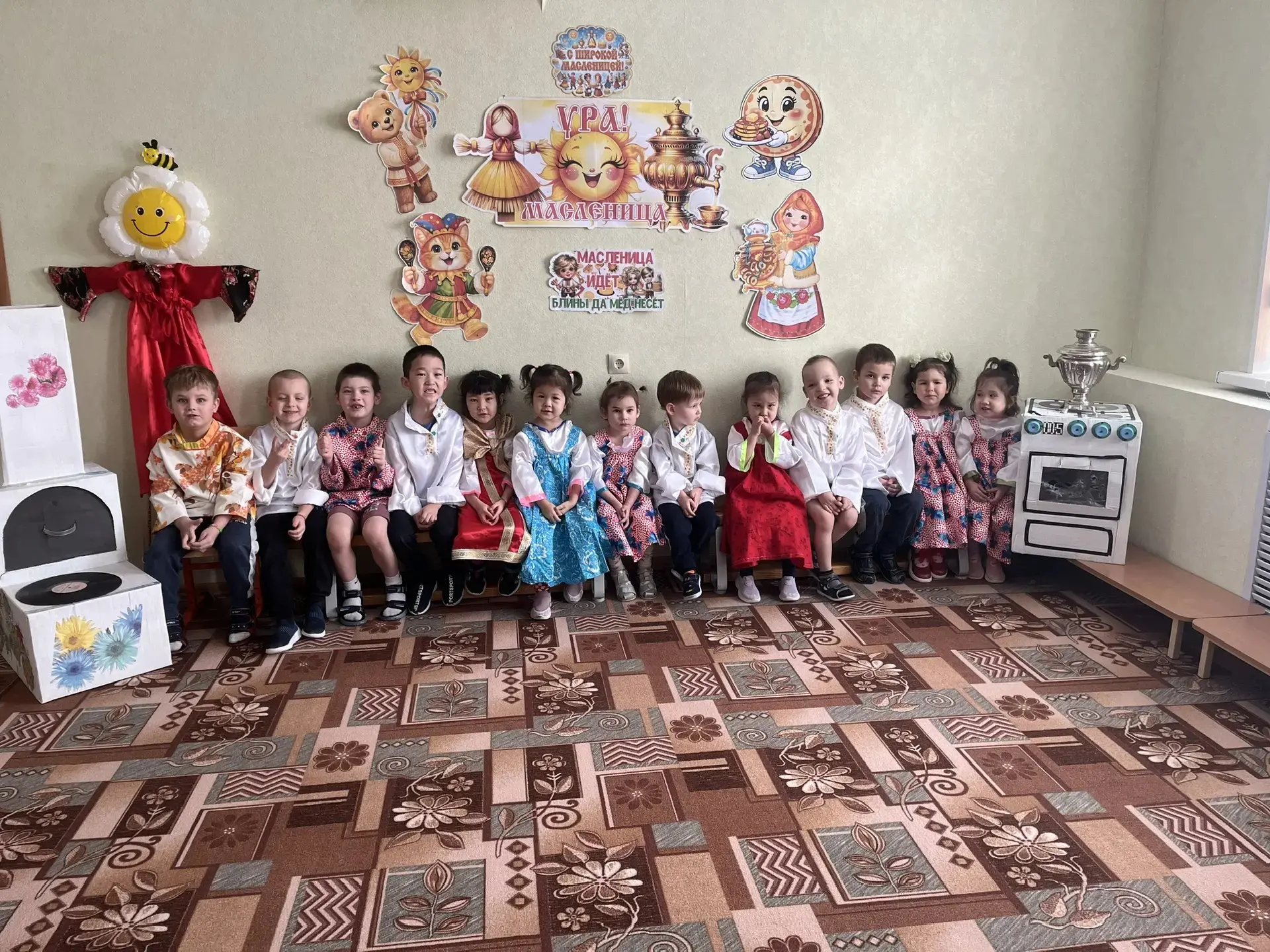 В нашем детском саду было по-настоящему жарко и весело! Мы провожали зиму и встречали д...