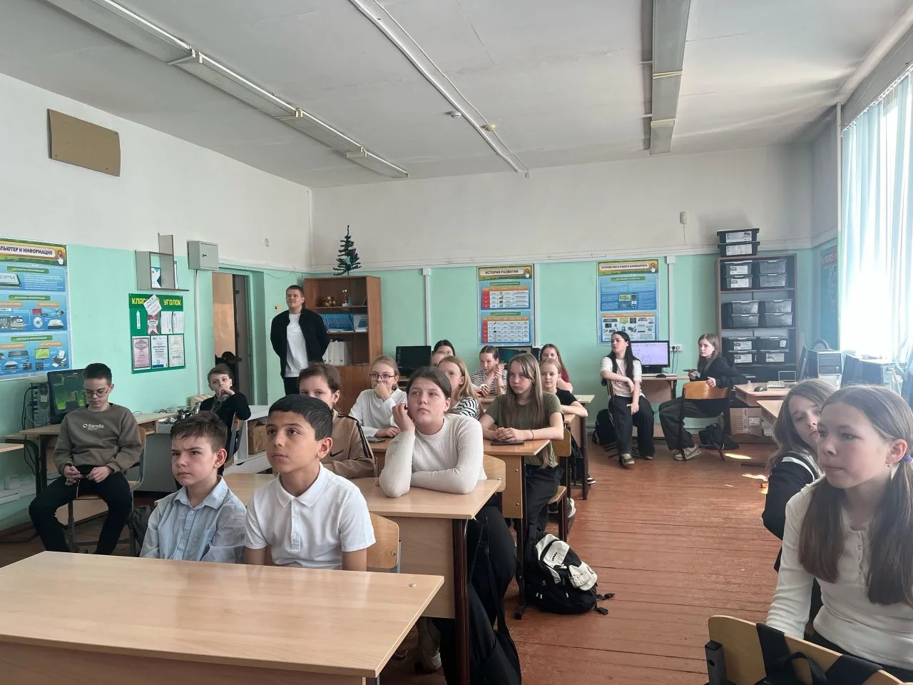 ✅БЕЗОПАСНЫЕ КАНИКУЛЫ   18 мая специалисты Школы детской безопасности провели занятия по безопасности