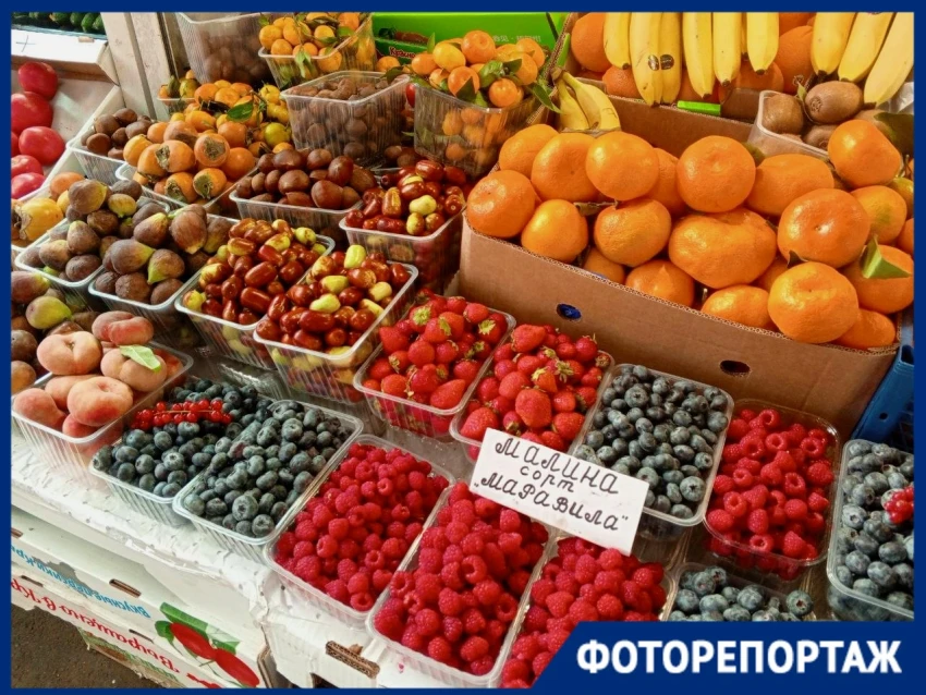 На Сенном рынке Краснодара — китайские мандарины, унаби и вторая волна арбузов