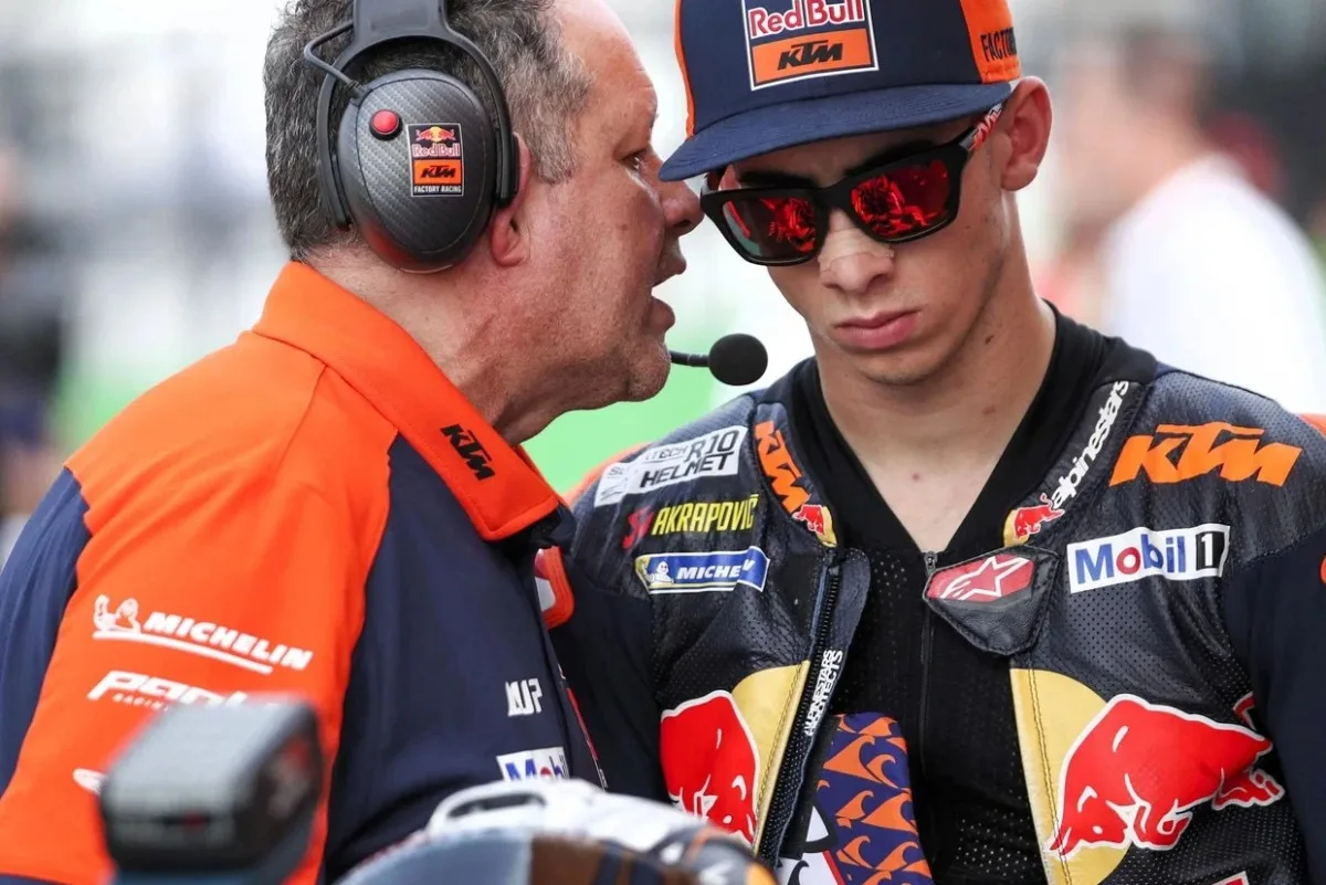 Говори со мной! Новая роль Сержи Сендры: радиосвязь в MotoGP - будущее наступит в 2027