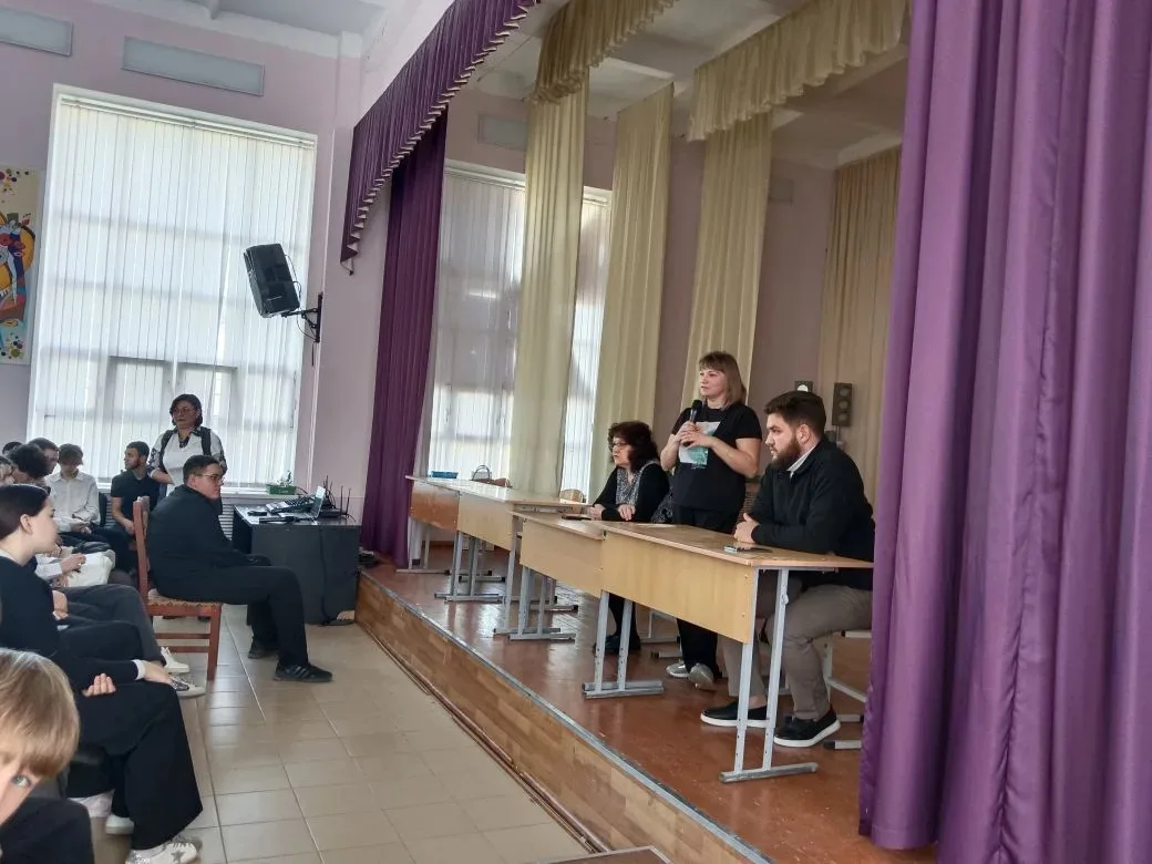 В школе прошло профилактическое мероприятие «Круглый стол» для старшеклассников Для учащихся 8-11 кл