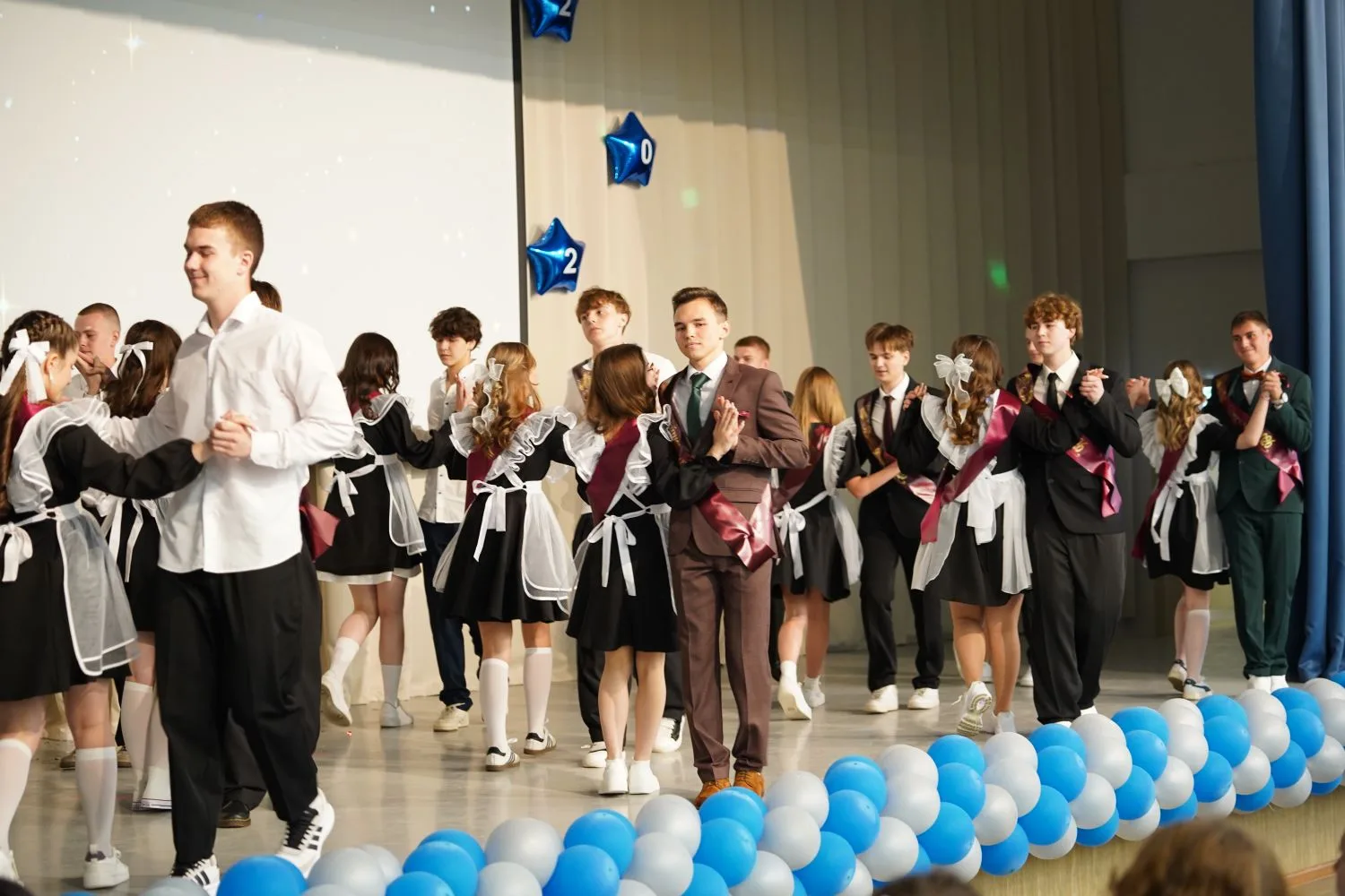 🔔В корпусе «Перспектива» Шатурского лицея для учащихся 11-х классов прозвучал последний звонок. 🫶Это