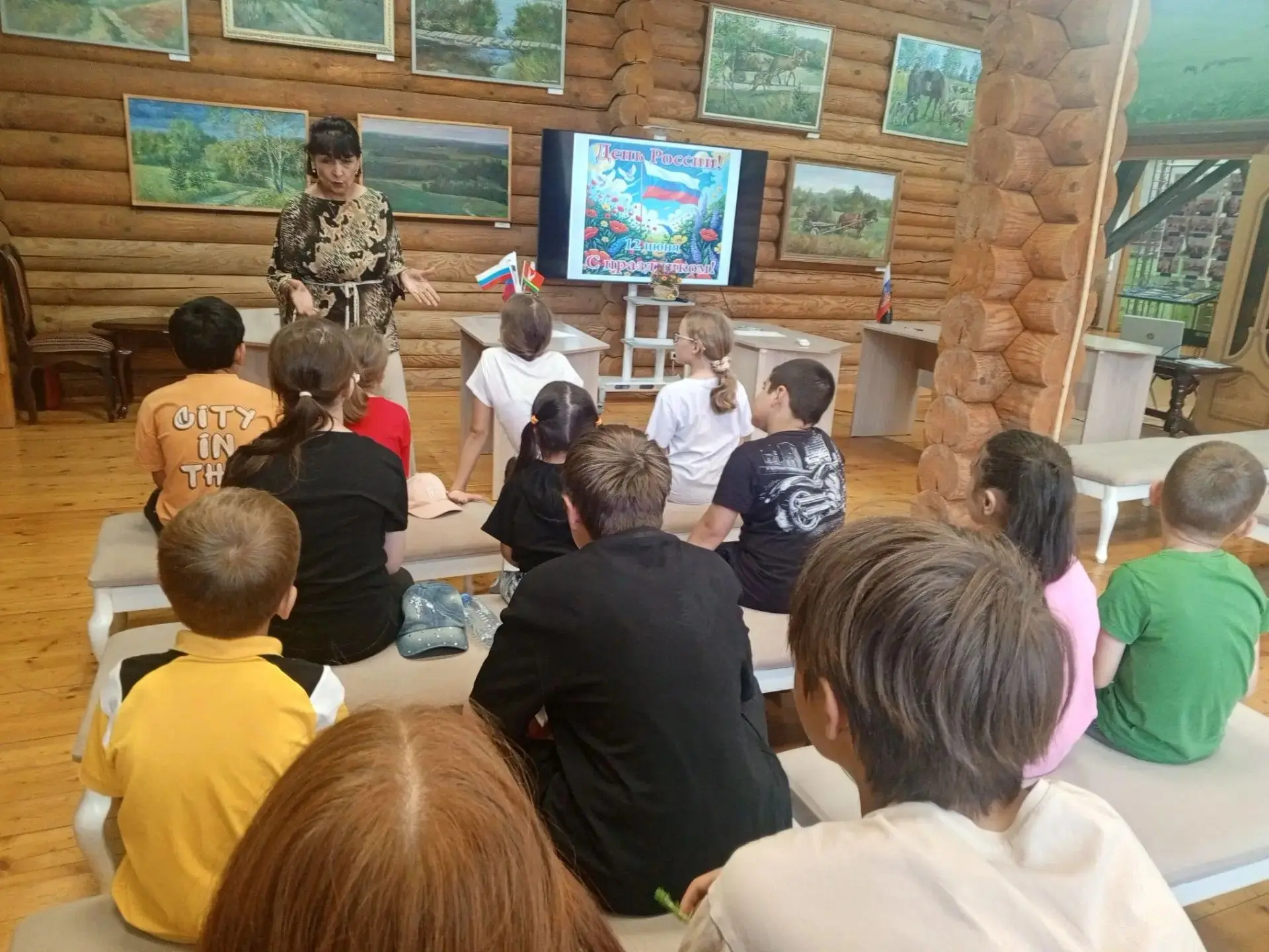 В рамках экскурсии лагеря «Кояшкай» ребята посетили краеведческий музей г.Азнакаево, гд...