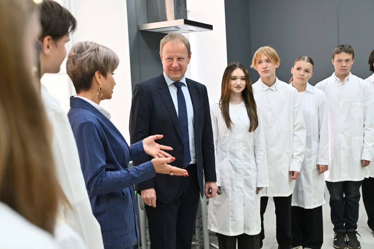 Встретился со студентами колледжей и техникумов нашего Алтайского края. Познакомились п...