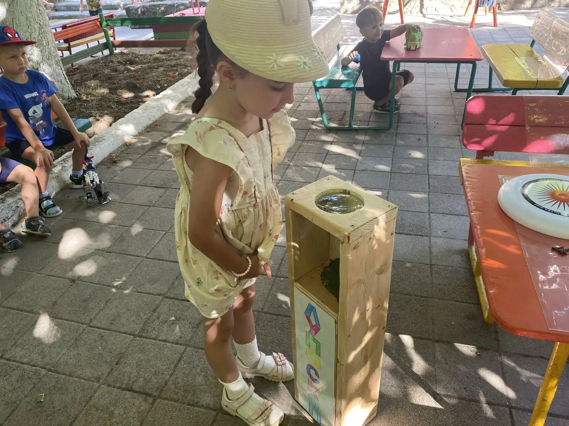 🔍ЛУПОСКОП: КОГДА ОБЫЧНЫЙ ЛИСТИК СТАНОВИТСЯ НАСТОЯЩИМ ОТКРЫТИЕМ.🍃🤩

Иногда для исследования детям 