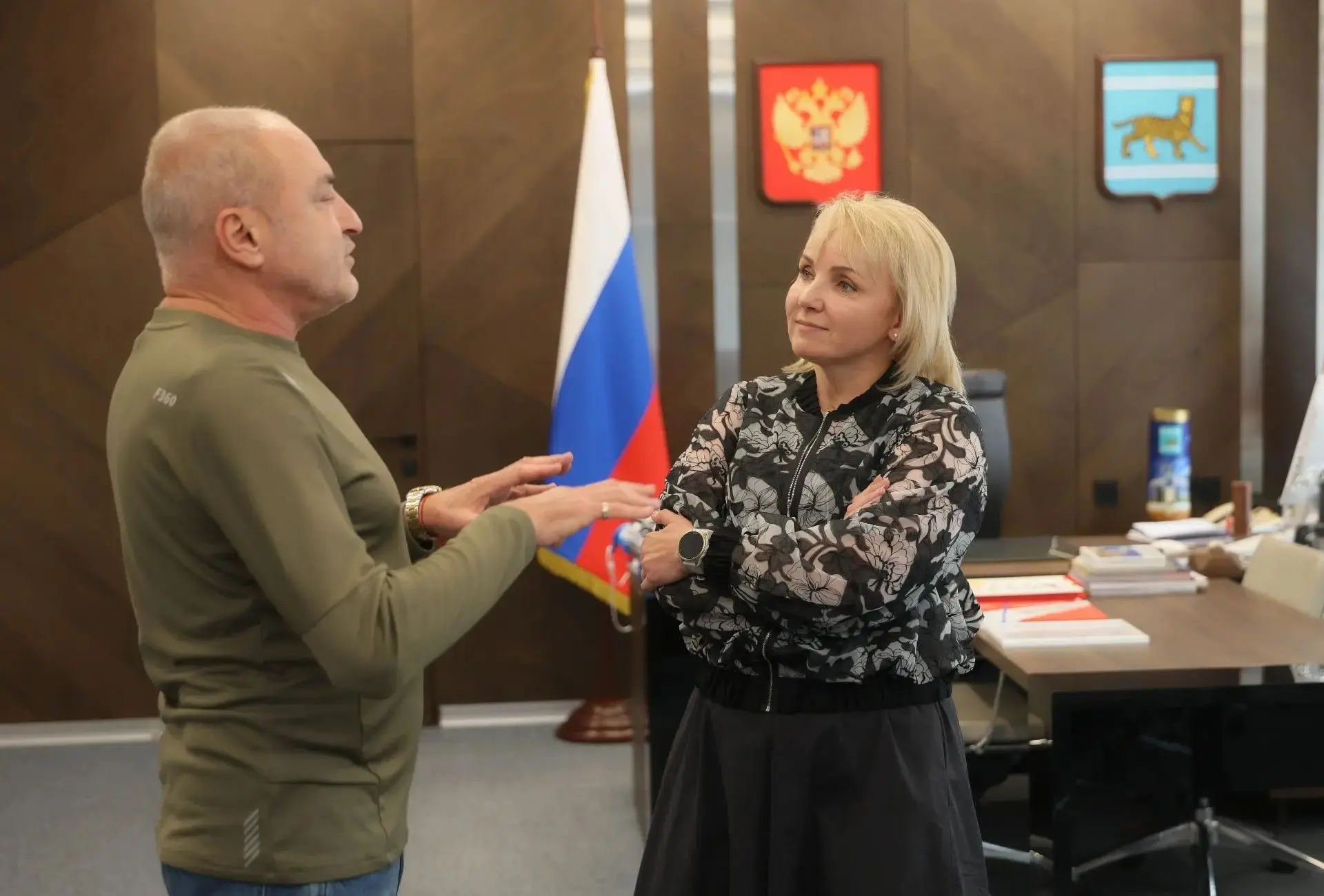 Глава ЕАО Мария Костюк провела в Биробиджане встречу с шоуменом Михаилом Турецким.