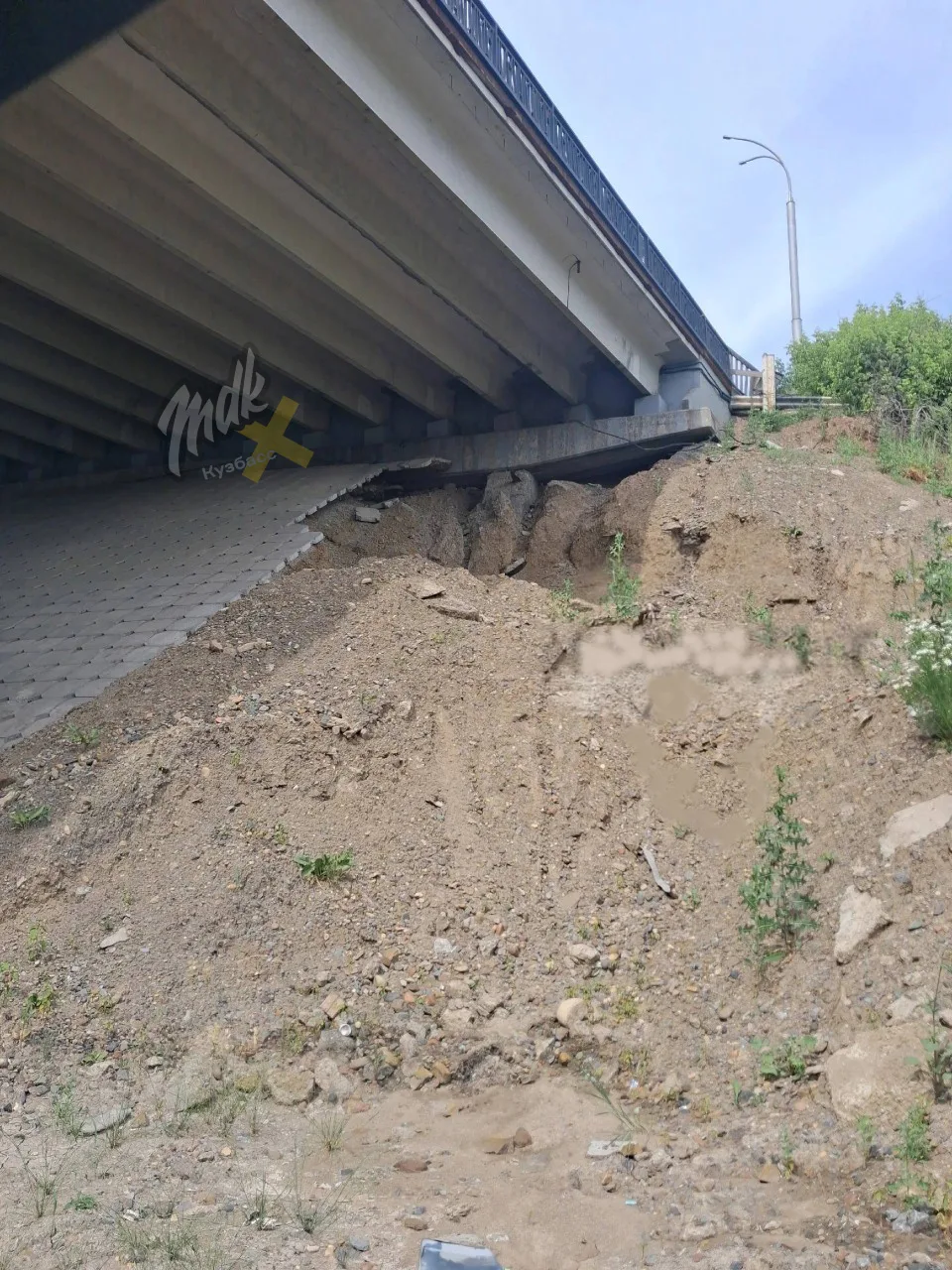 В Кемерове знаменитый Кузбасский мост после долгого ремонта начал «плыть»