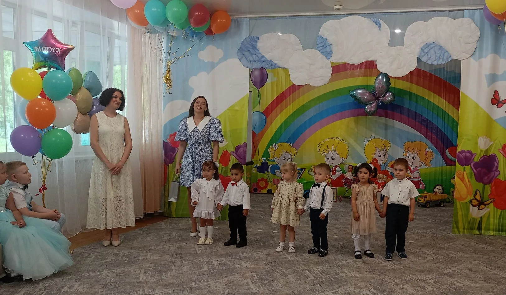🎉 В нашем детском саду состоялся долгожданный выпускной бал🔥 
    Этот день стал символом окончани