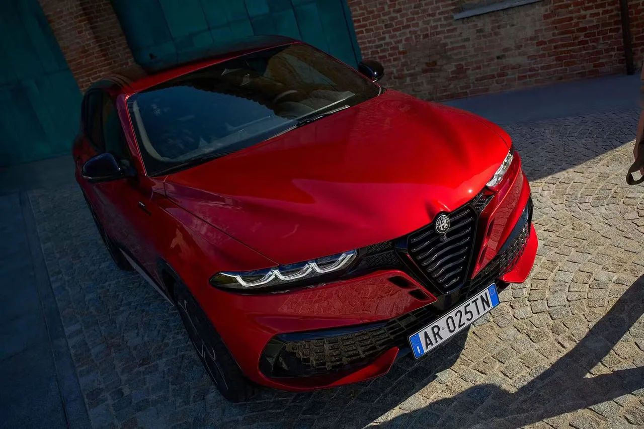 Будущее Alfa Romeo оказалось под угрозой  Stellantis понизил Alfa Romeo до регионального бренда. Теп