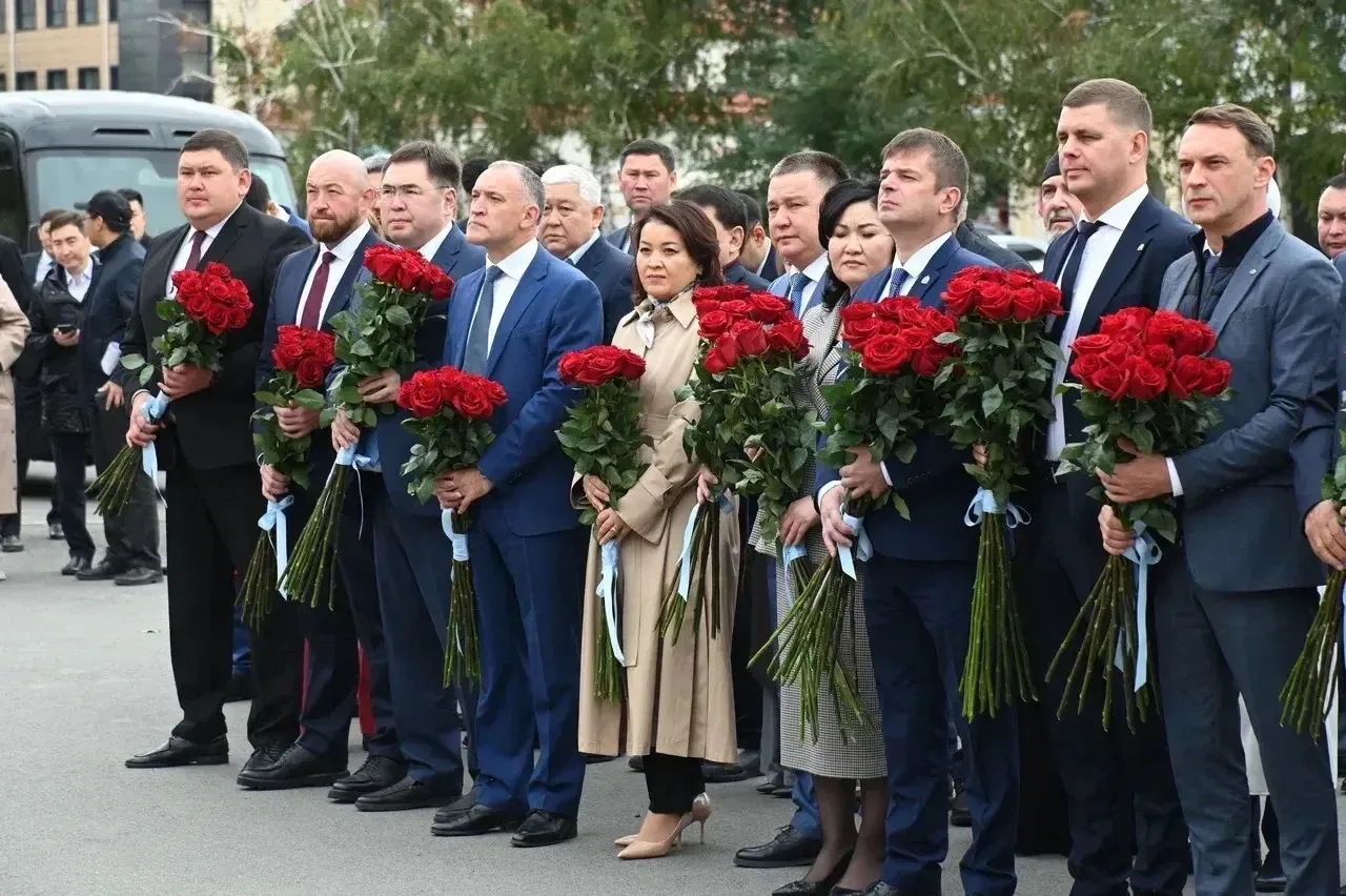 Сегодня в составе делегации Омской области во главе с Губернатором Виталием Хоценко раб...